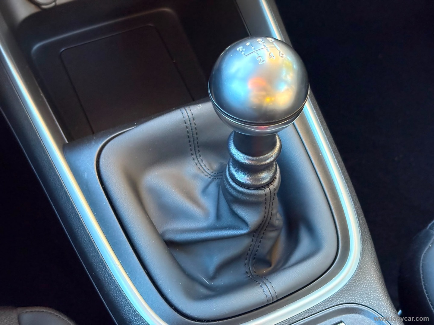 Jeep Avenger 1.2 Turbo Altitude - Immagine 19