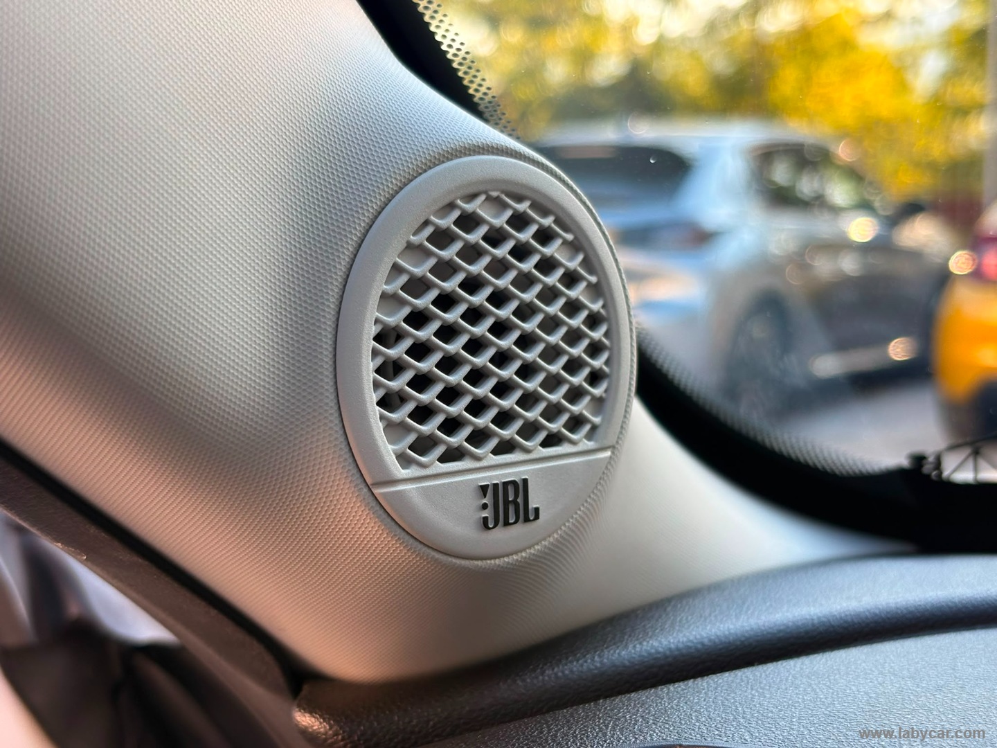 Jeep Avenger 1.2 Turbo Altitude - Immagine 19