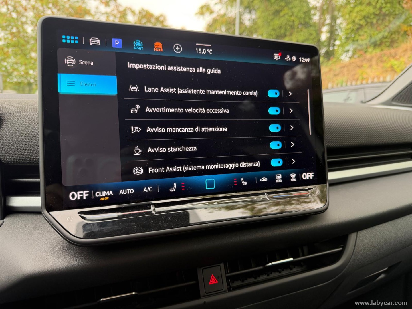 Volkswagen T-Roc 1.5 eTSI ACT 150 CV DSG R-Line - Immagine 19