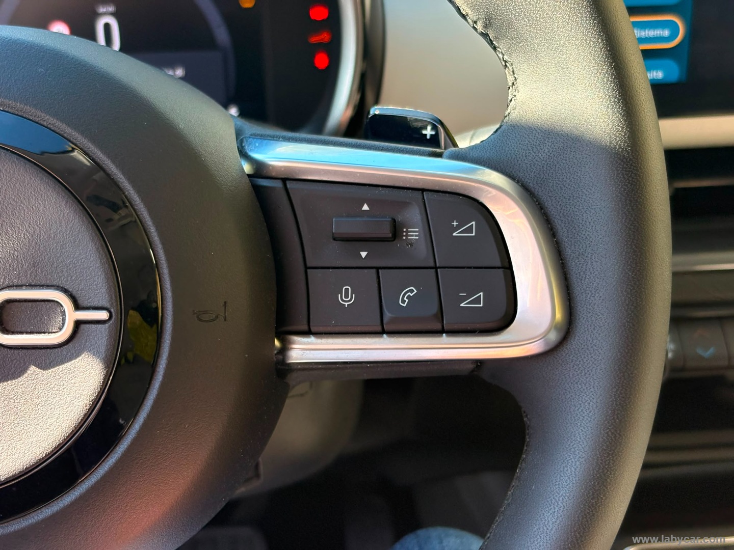 Fiat 600 Hybrid 110 CV DCT MHEV La Prima - Immagine 19