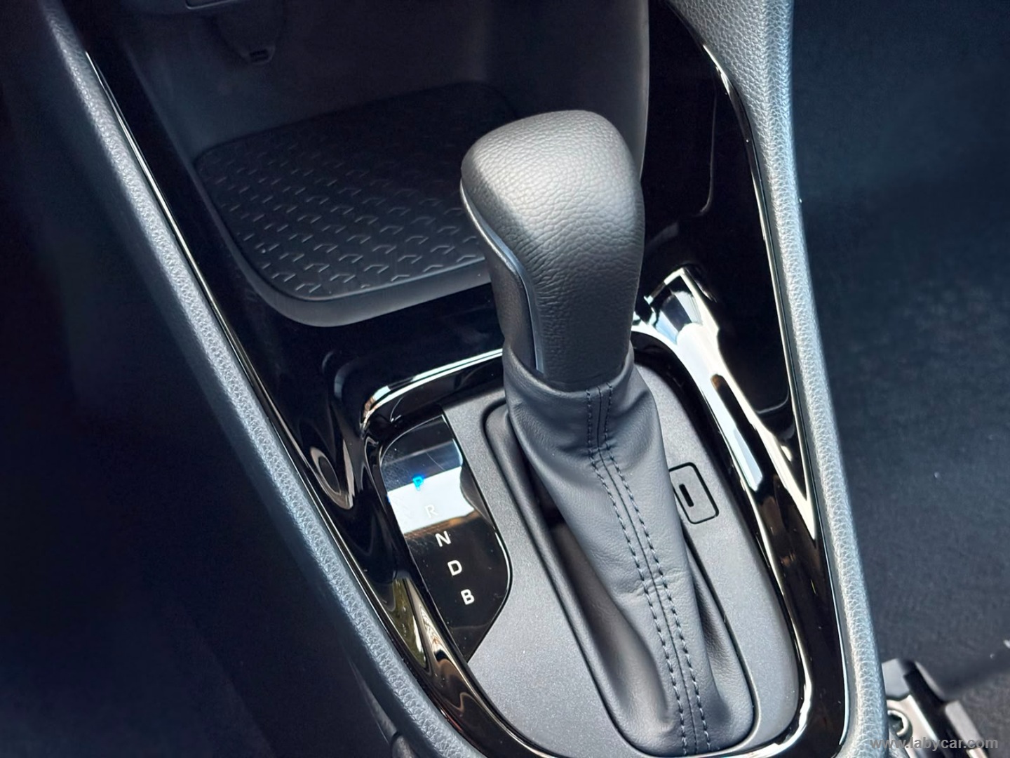 Toyota Yaris 1.5 Hybrid 5p. Trend - Immagine 19