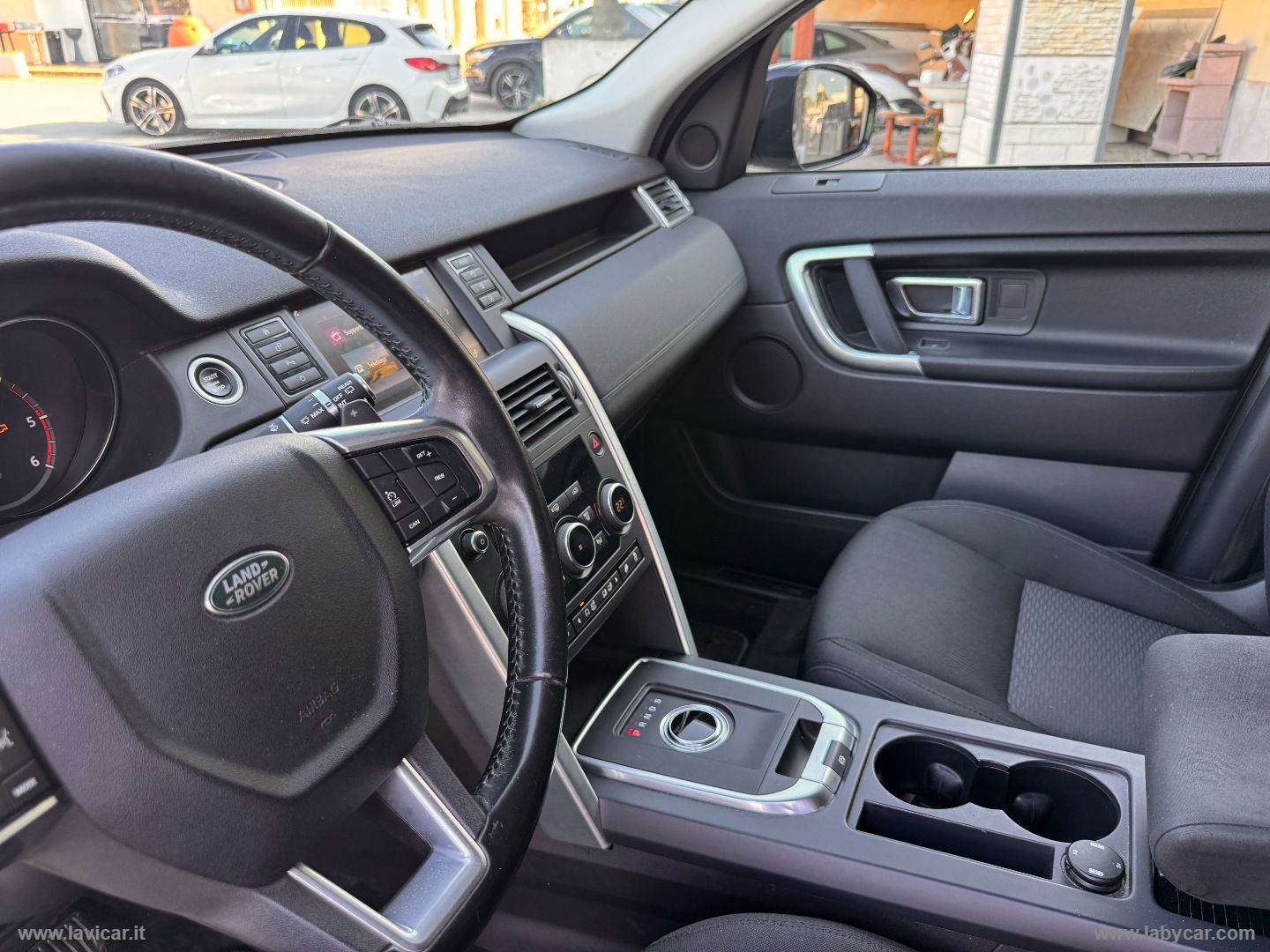 Discovery Sport 2.0 TD4 150 Bus.Pr. SE - immagine 19