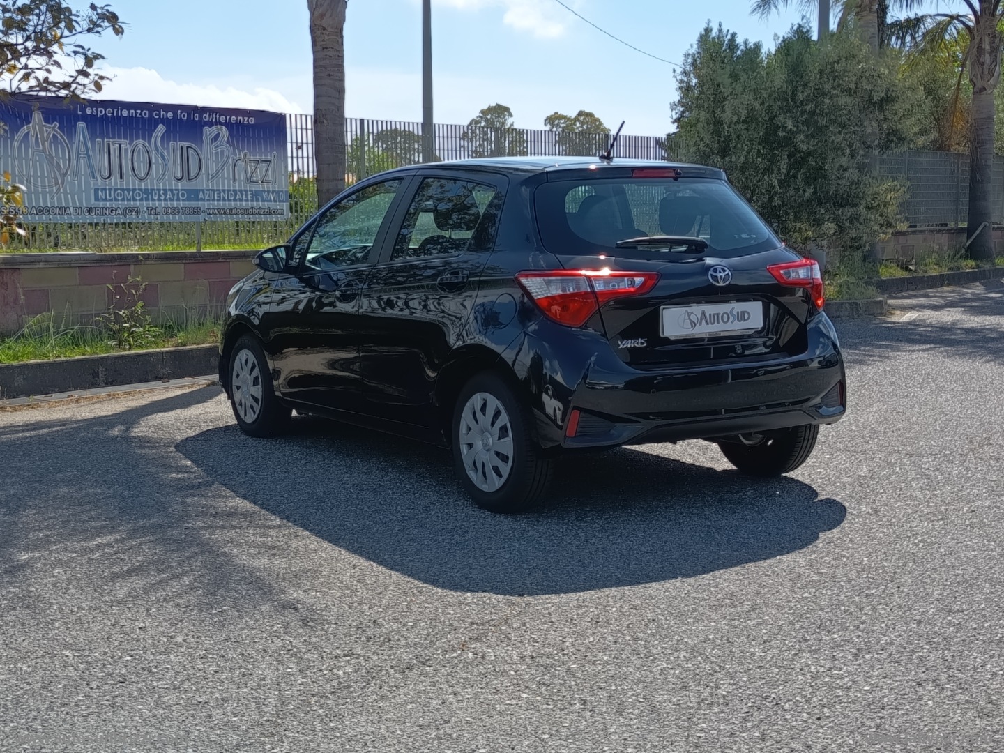 Yaris 1.0 72 CV 5p. Cool SOLO 29.000 KM - immagine 19
