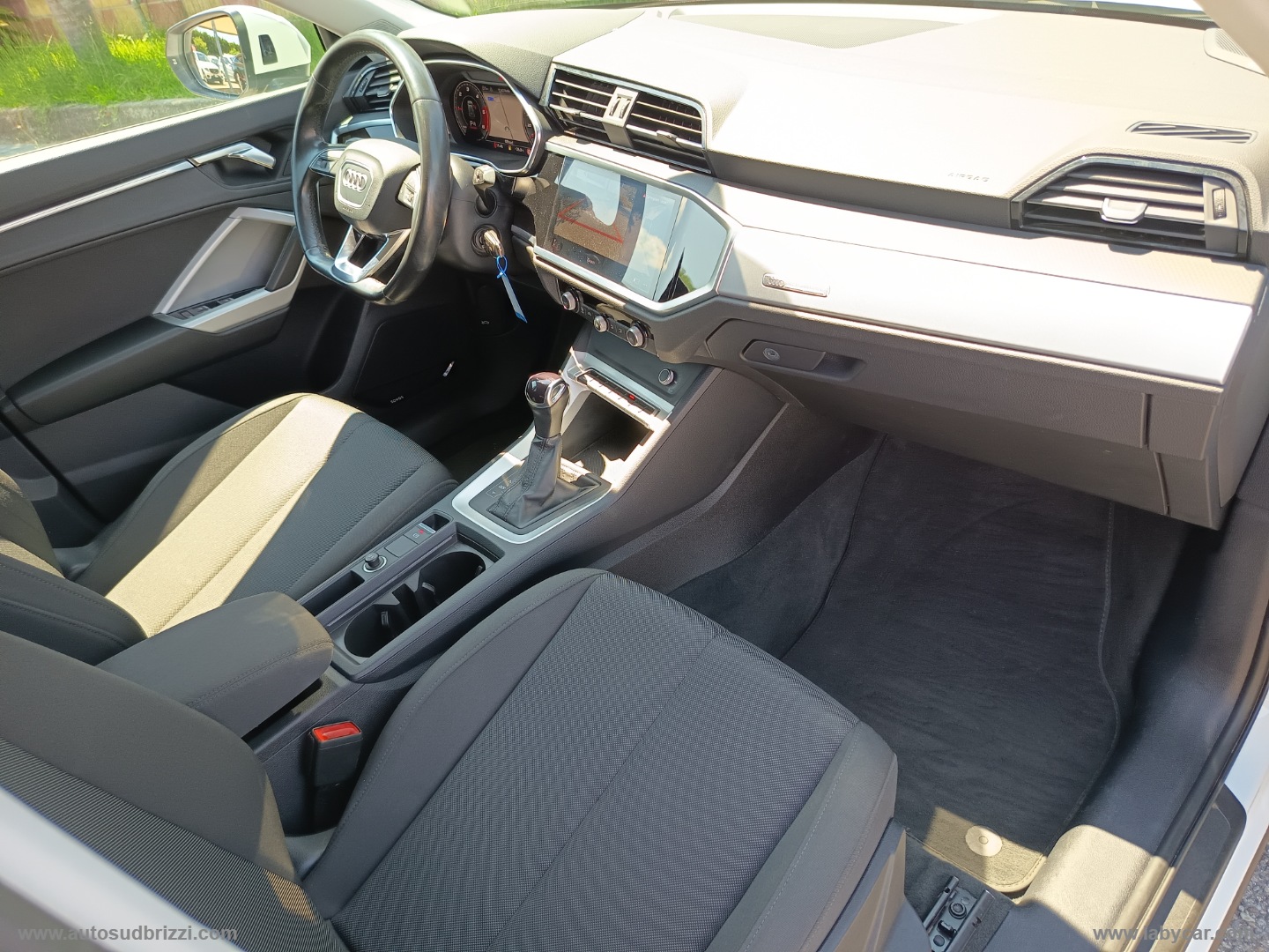 Q3 35 TDI S tronic Business - immagine 19