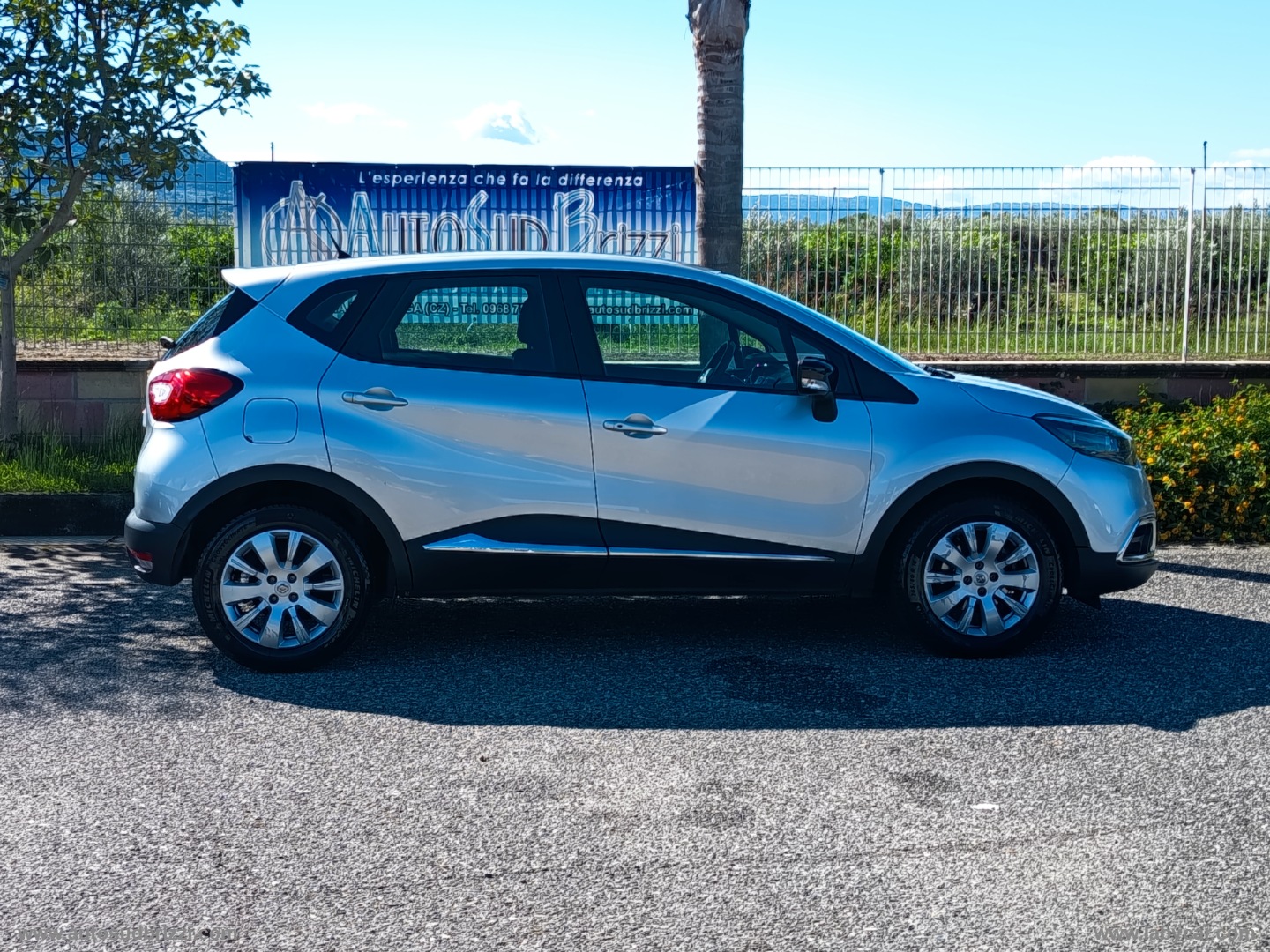 Captur 1.5 dCi 8V 90 CV S&S Live NAVI - immagine 19
