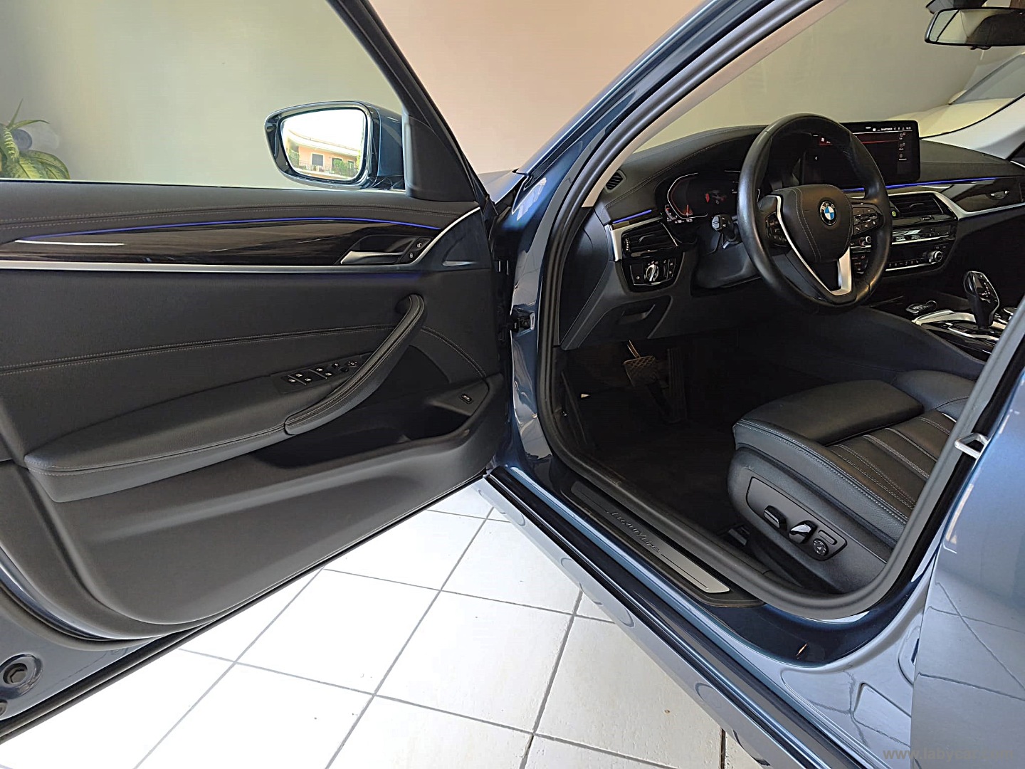 530d 48V LUXURY LINE 2022*24.000KM - immagine 19