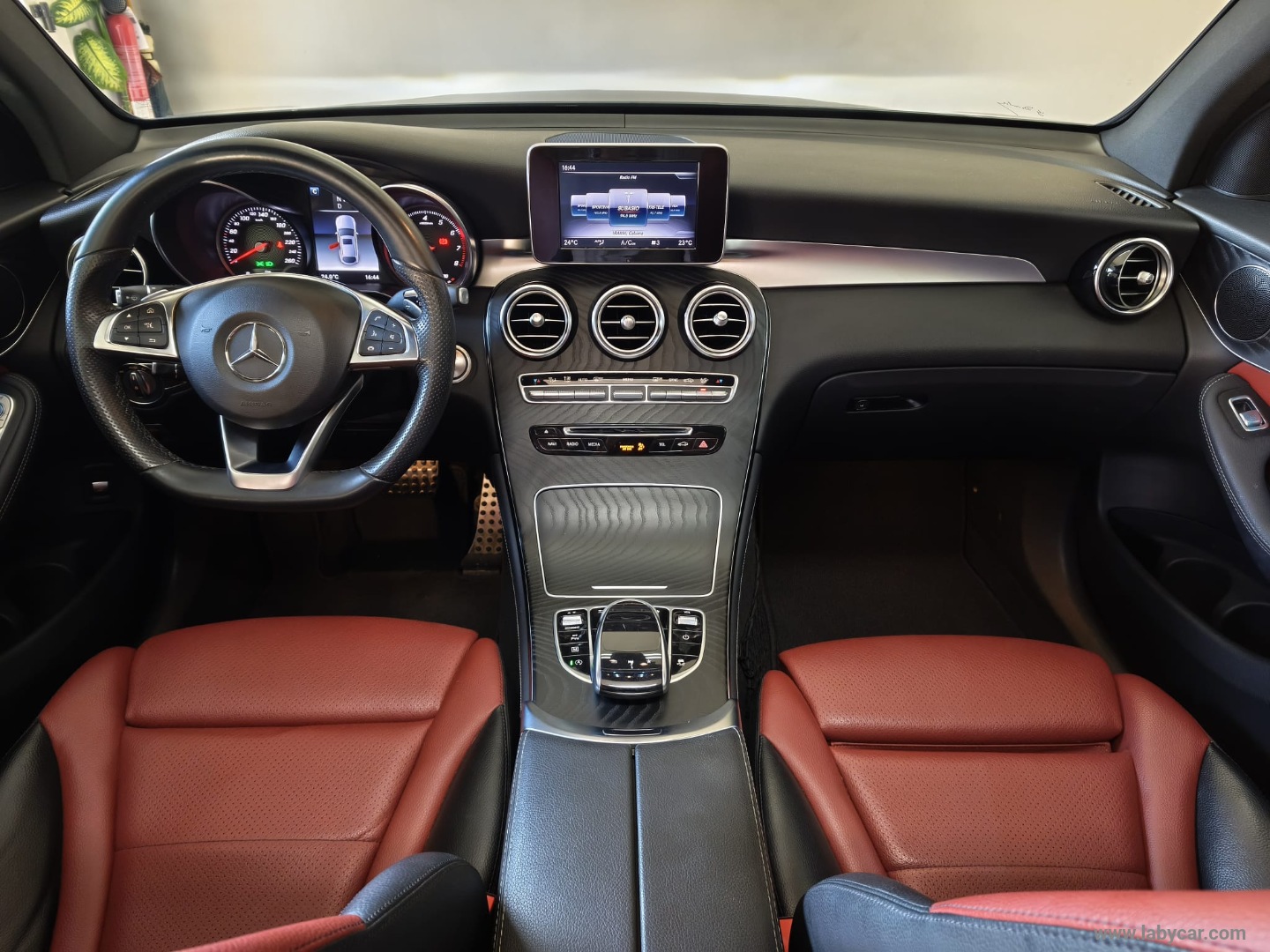 GLC 250 4Matic Coupé Premium AMG - immagine 19