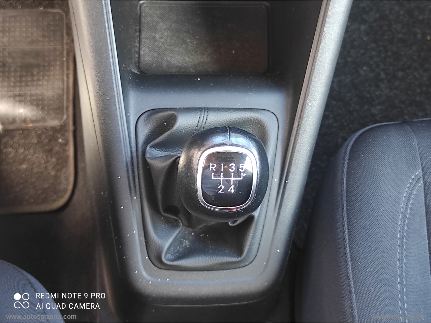 ix20 1.4 90 CV Comfort - immagine 19