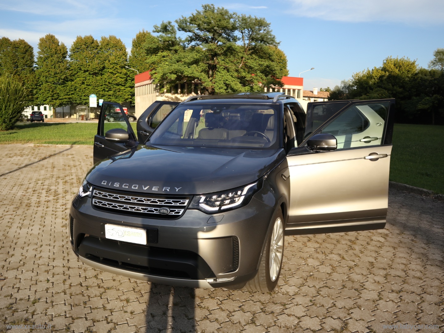 Discovery 3.0 TD6 249 CV HSE Luxury 7 POSTI - immagine 19