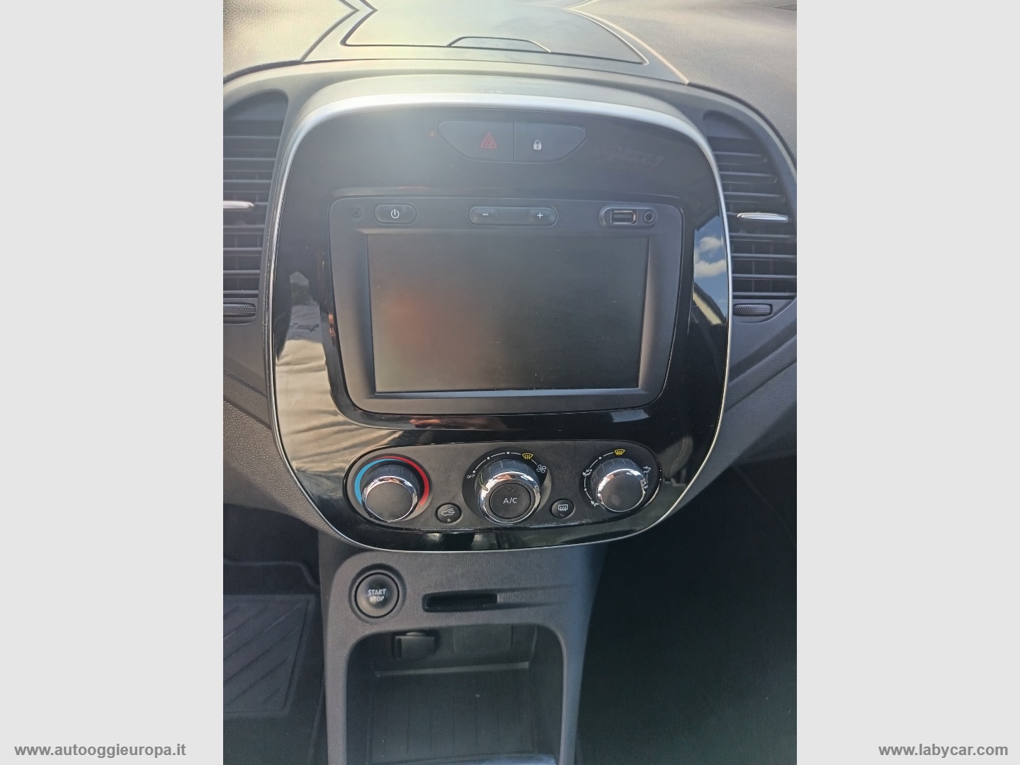 Captur TCe 12V 90 CV Business - immagine 19
