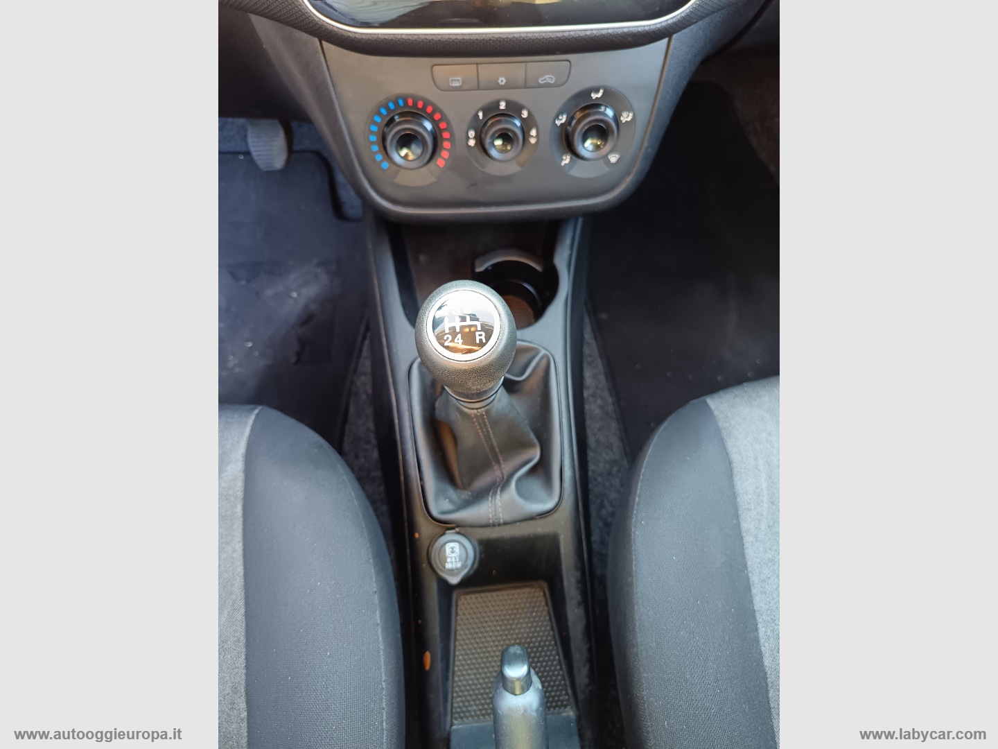 Punto 1.2 8V 5p. LOUNGE POSS. IMPIANTO GPL - immagine 19