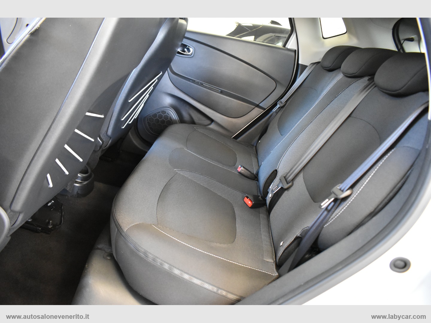Captur TCe 12V 90 CV S&S Energy Intens - immagine 19