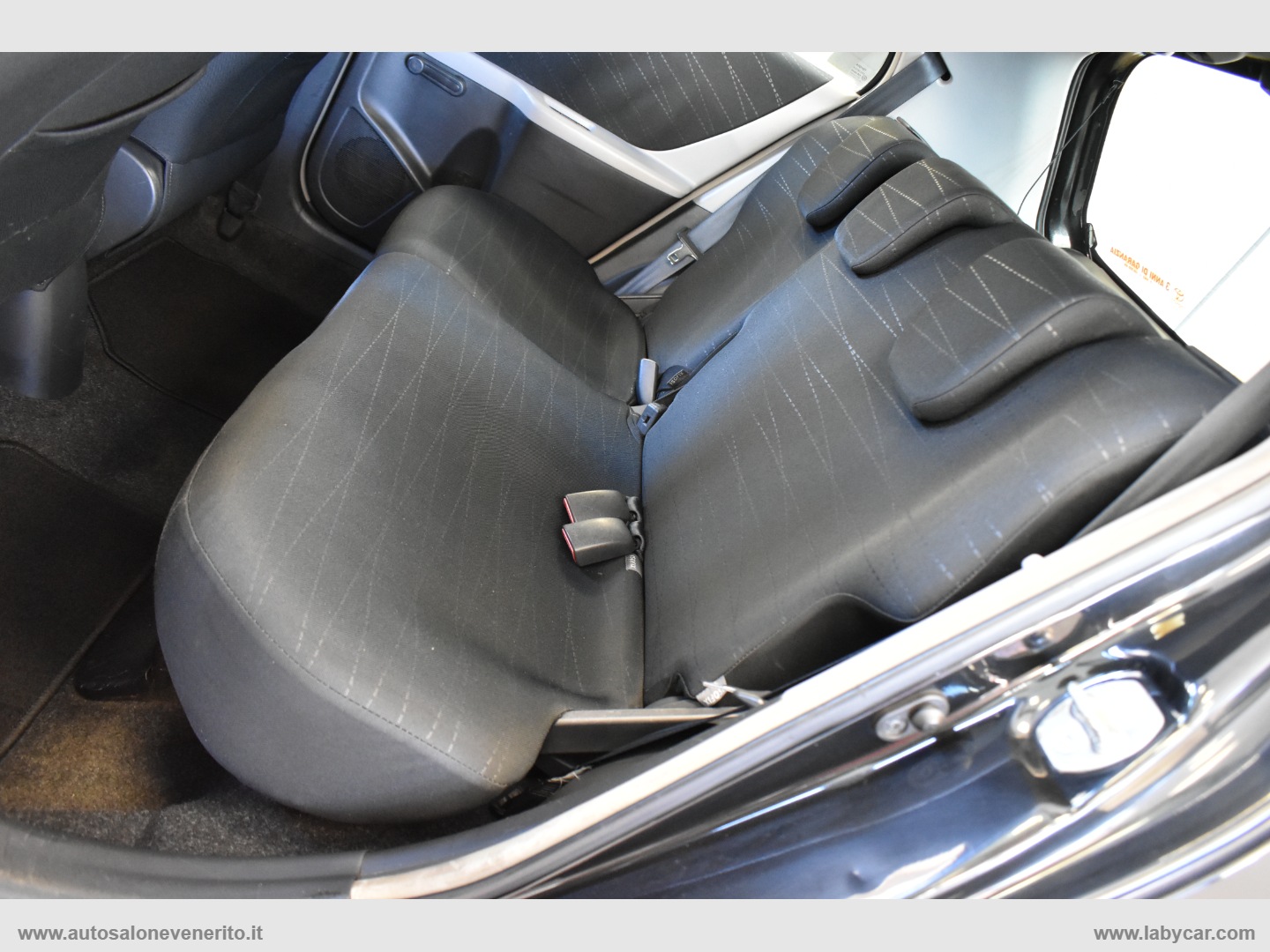 Yaris 1.4 D-4D 5p. Sol - immagine 19