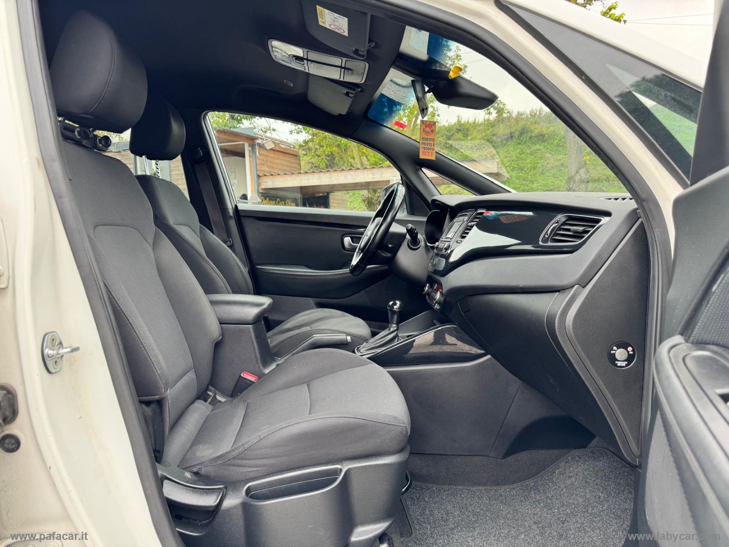 Carens 1.7 CRDi 136 CV Auto Class - immagine 19