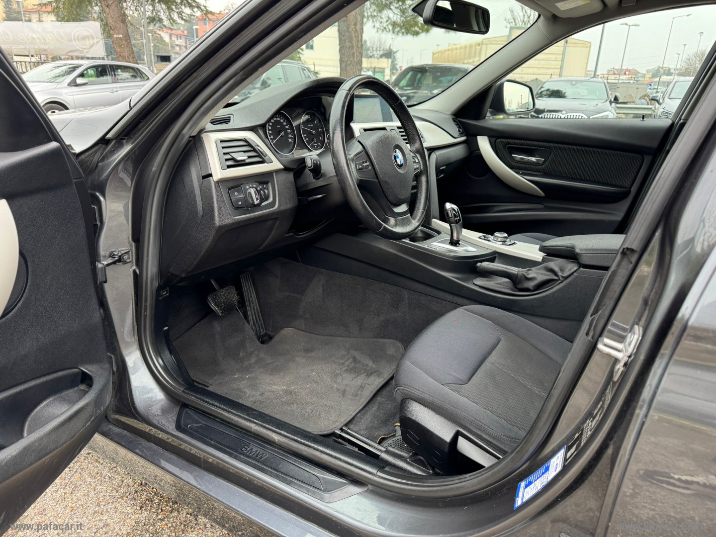 320d Touring Business aut. - immagine 19