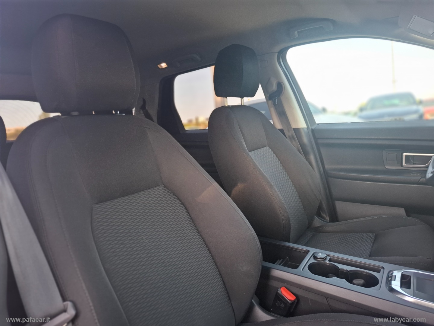 Discovery Sport 2.0 TD4 150 CV Pure - immagine 19