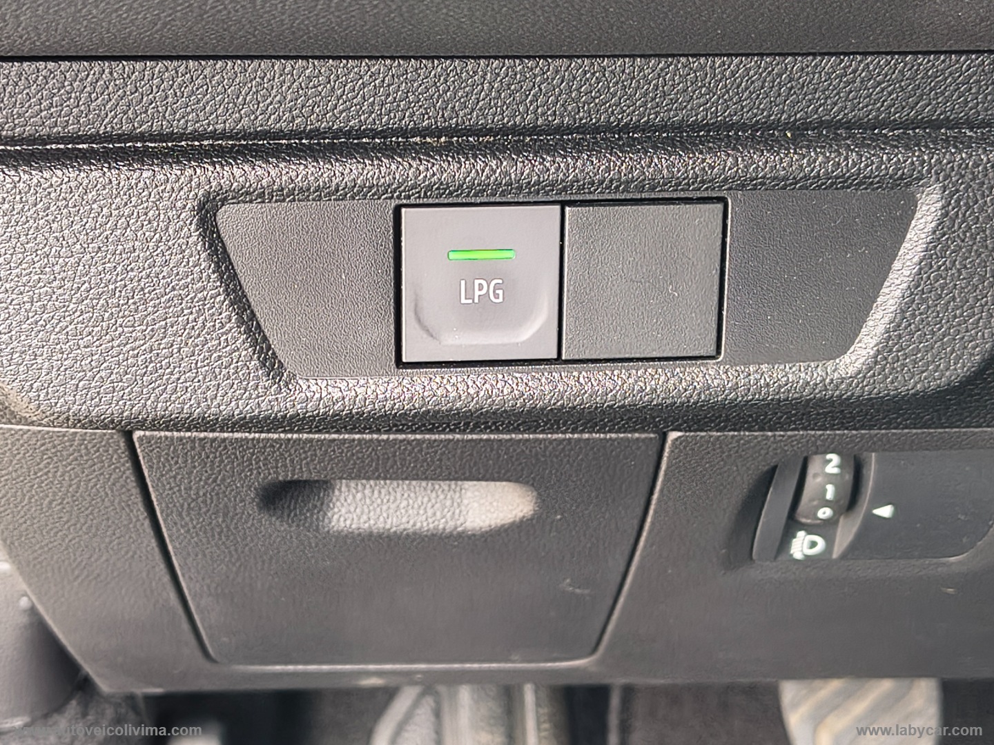 Sandero Stepway 1.0 TCe ECO-G Expression - immagine 19