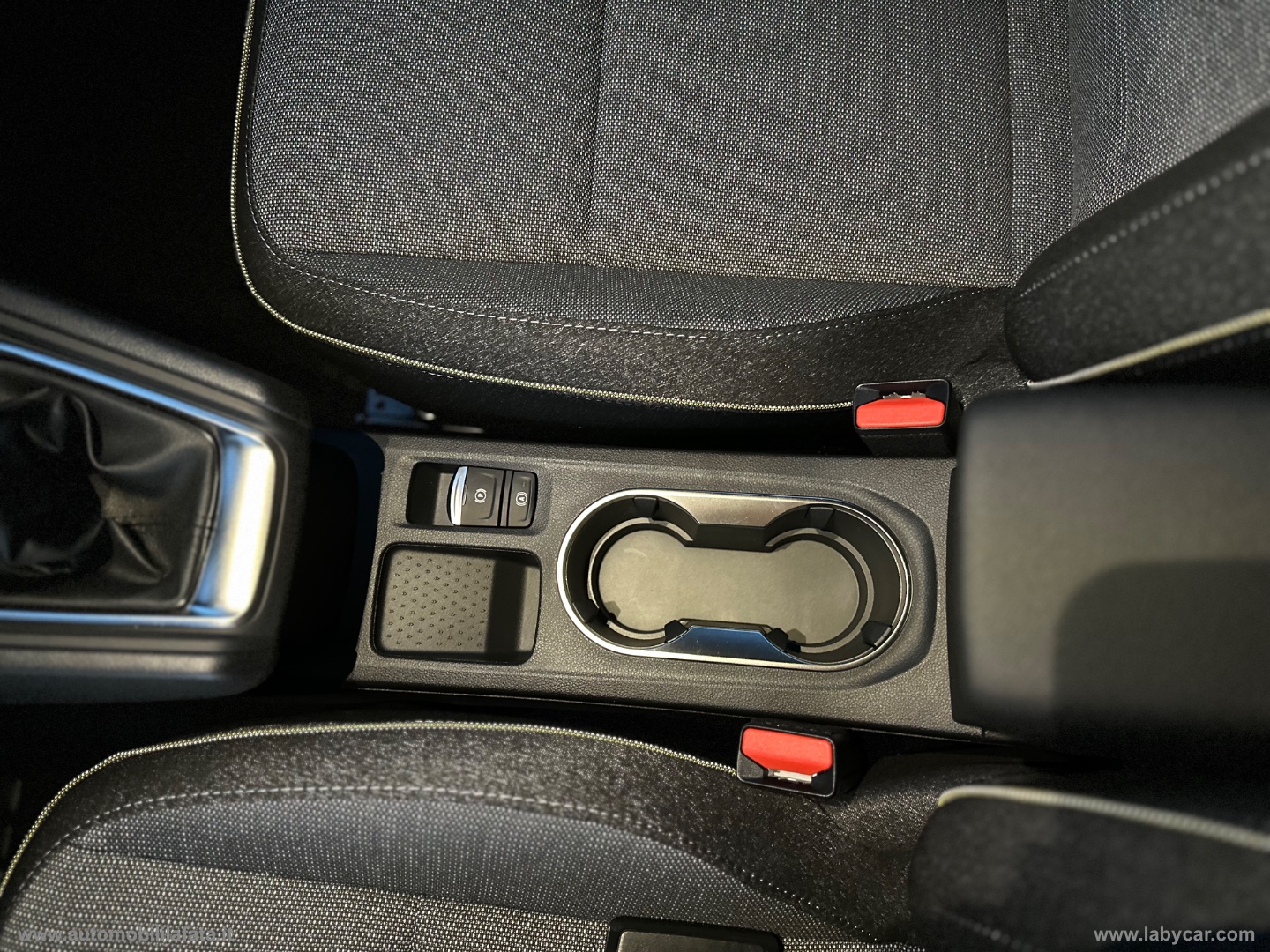 Captur ECO-G 100 CV Techno AZIENDALE KM 3.000 - immagine 19