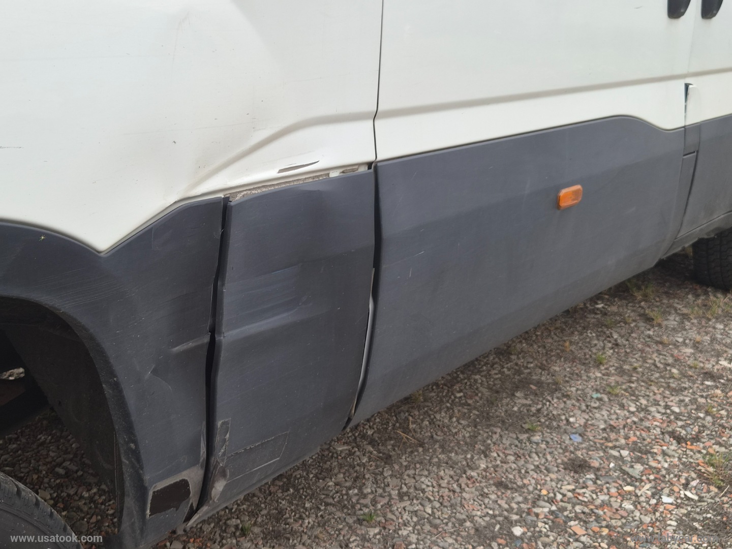 Daily 35S14HV 2.3 HPT PM-TM Furg. IVECO DAILY PASSO MEDIO TETTO ALTO - immagine 19