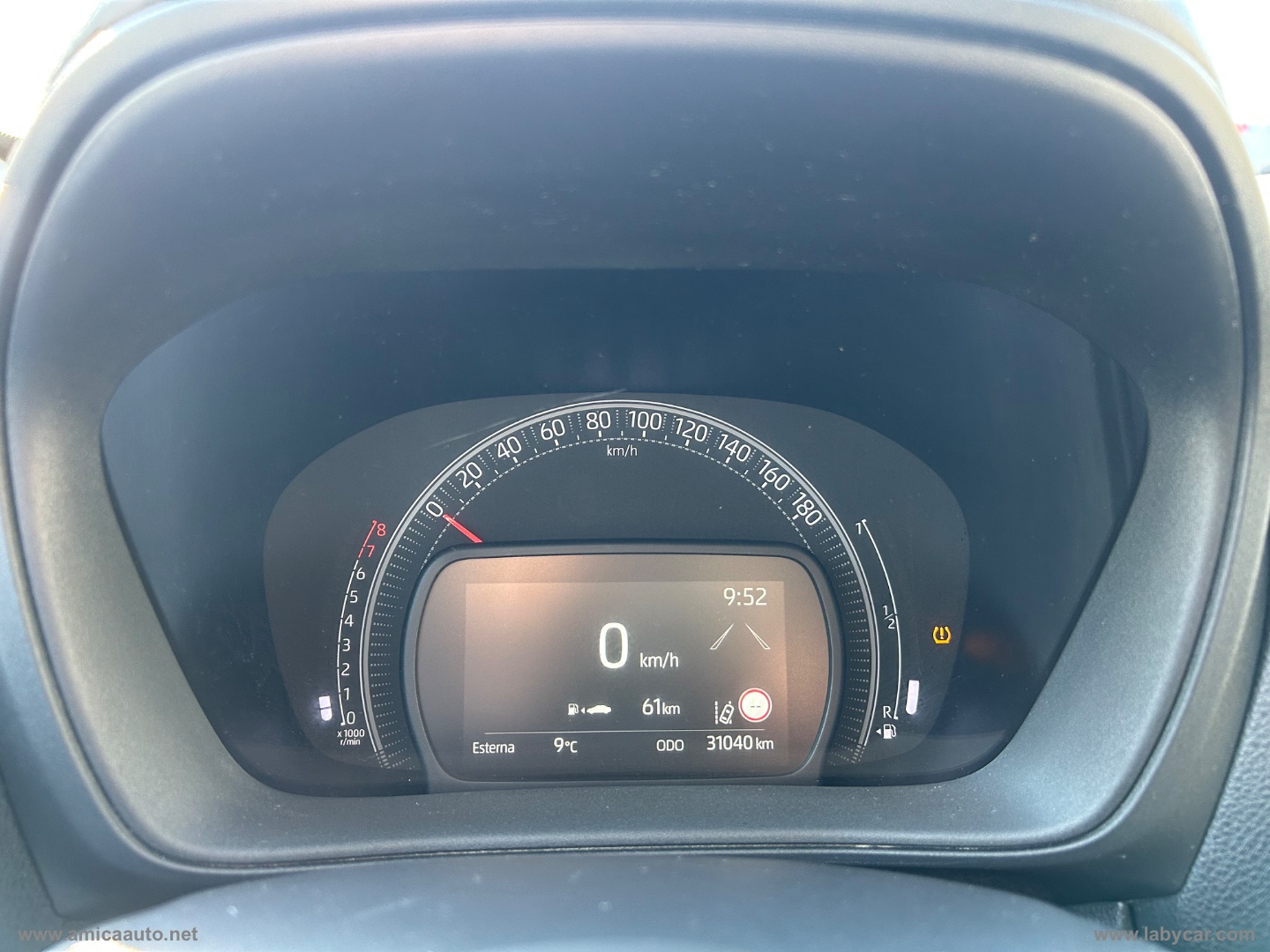 Aygo X 1.0 VVT-i 72 CV 5p. TREND - immagine 19