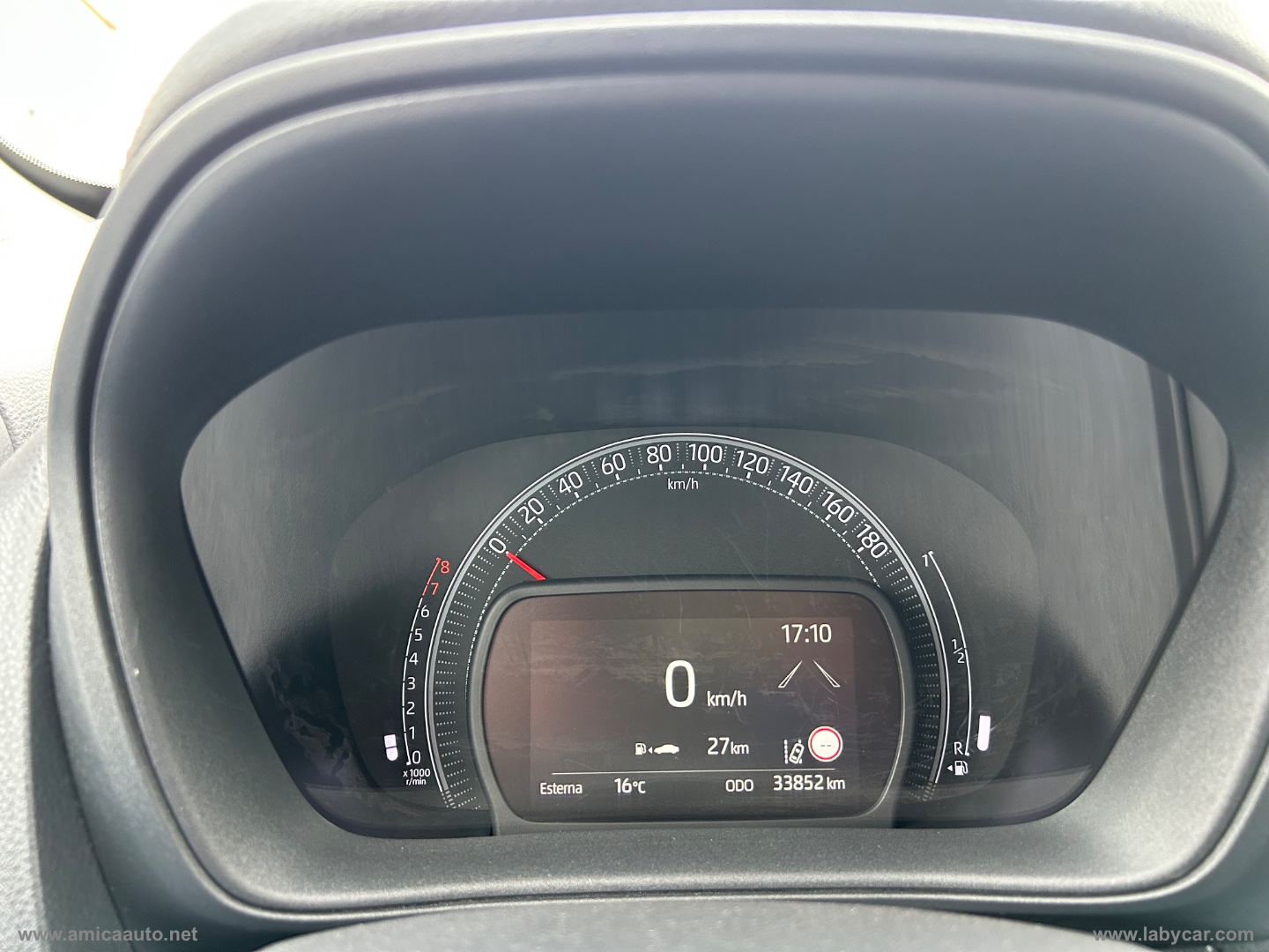 Aygo X 1.0 VVT-i 72 CV 5p. Active - immagine 19