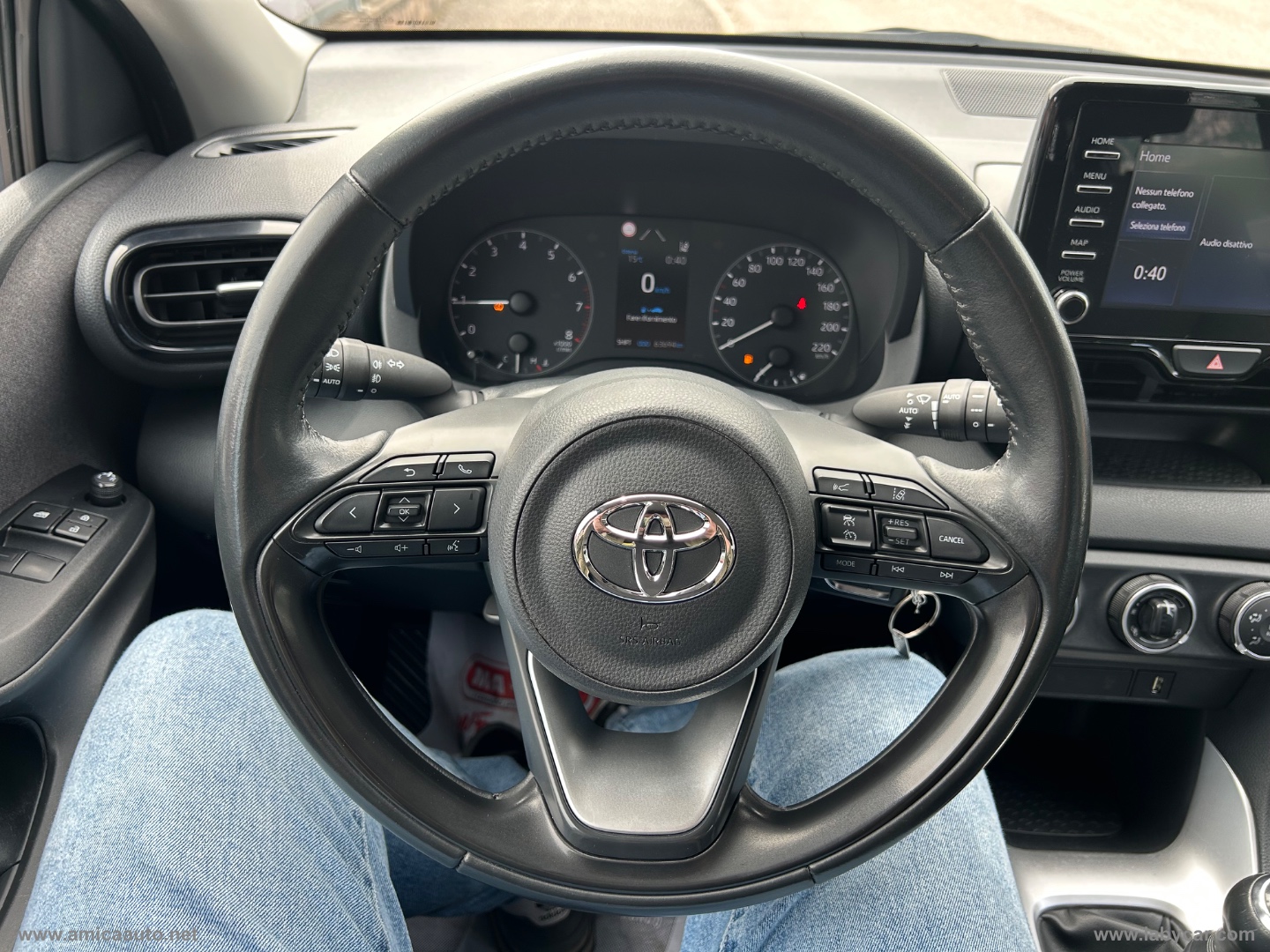 Yaris 1.0 5p. Business - immagine 19