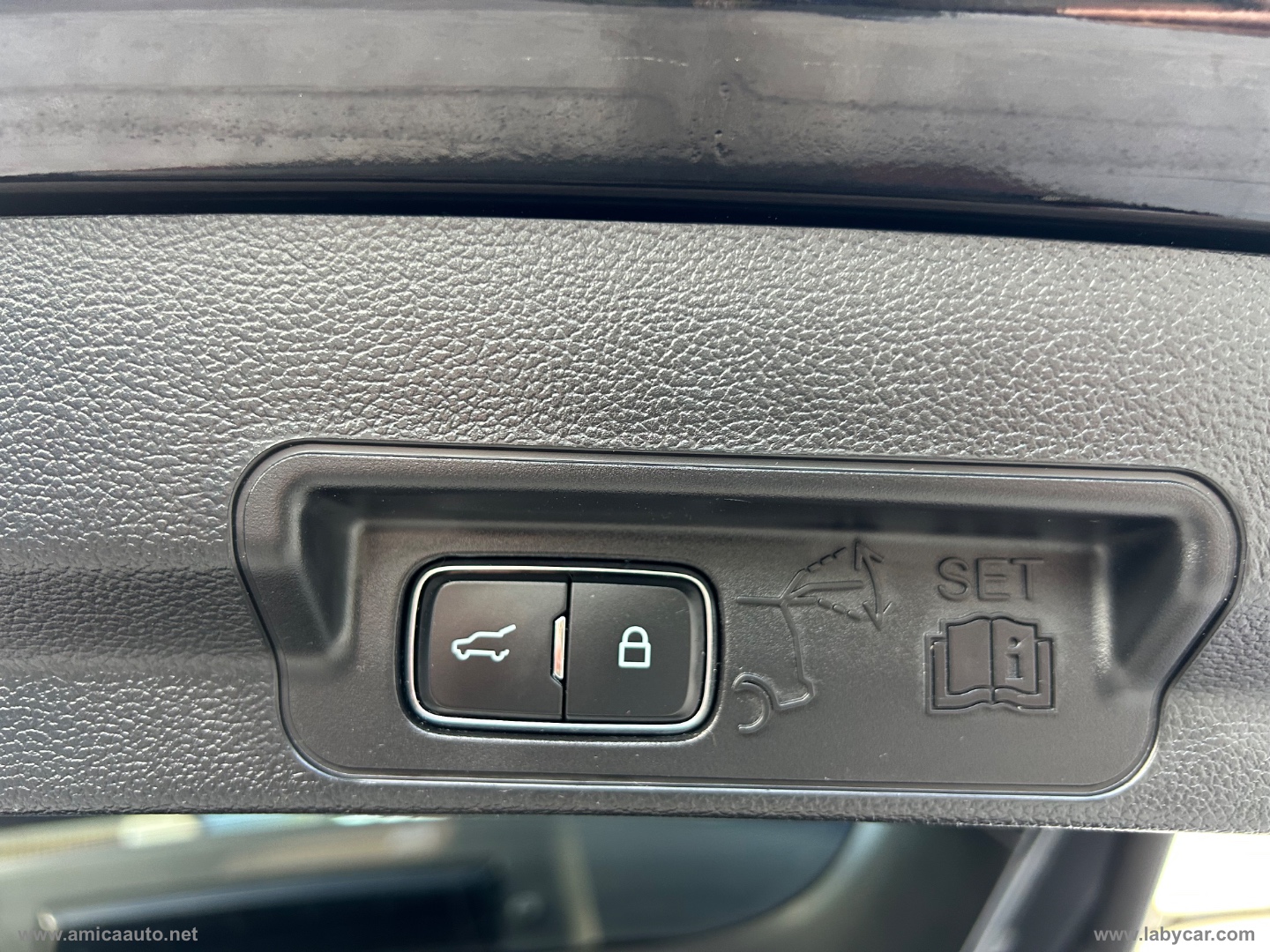Explorer 3.0 PHEV 457 CV A10 AWD ST Line - immagine 19