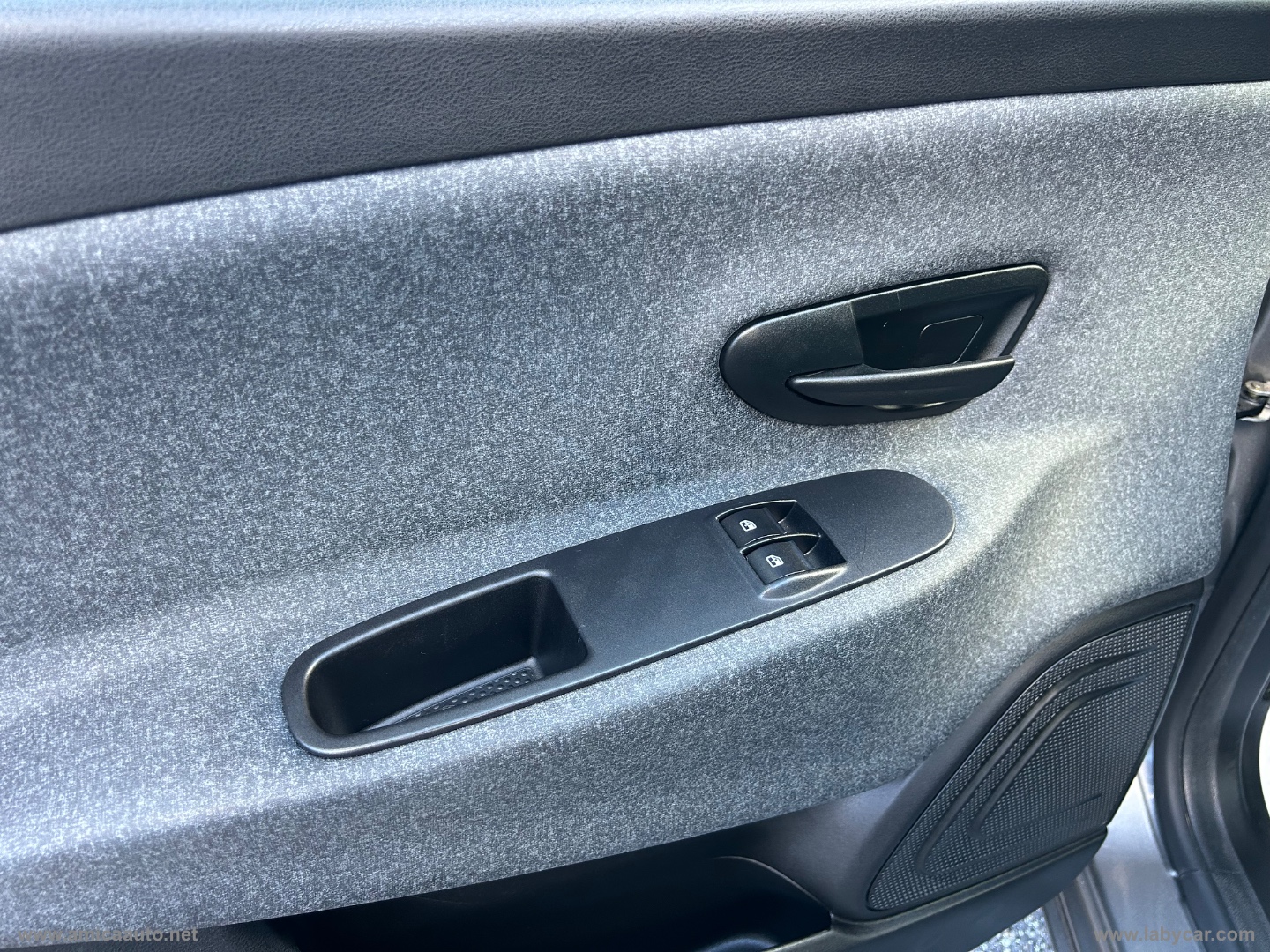 Ypsilon 1.2 69 CV 5p. S&S Elefantino Blu - immagine 19