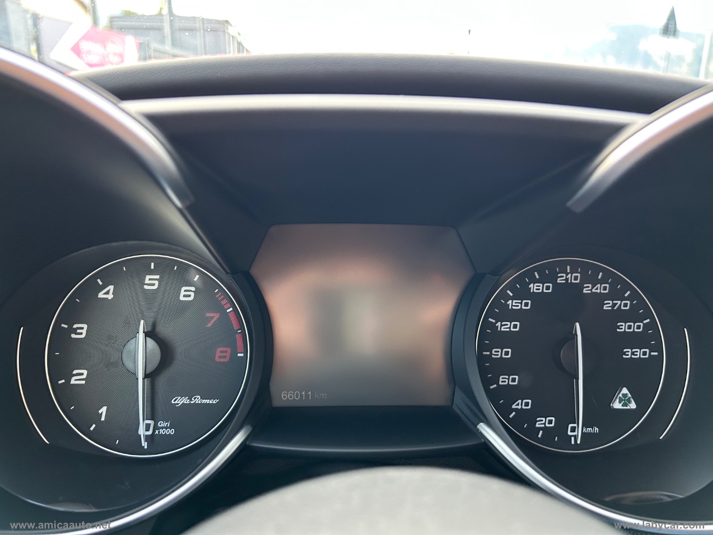 Giulia 2.9 T V6 Quadrifoglio CAMBIO MANUALE - UNICO PROPRIETARIO - immagine 19
