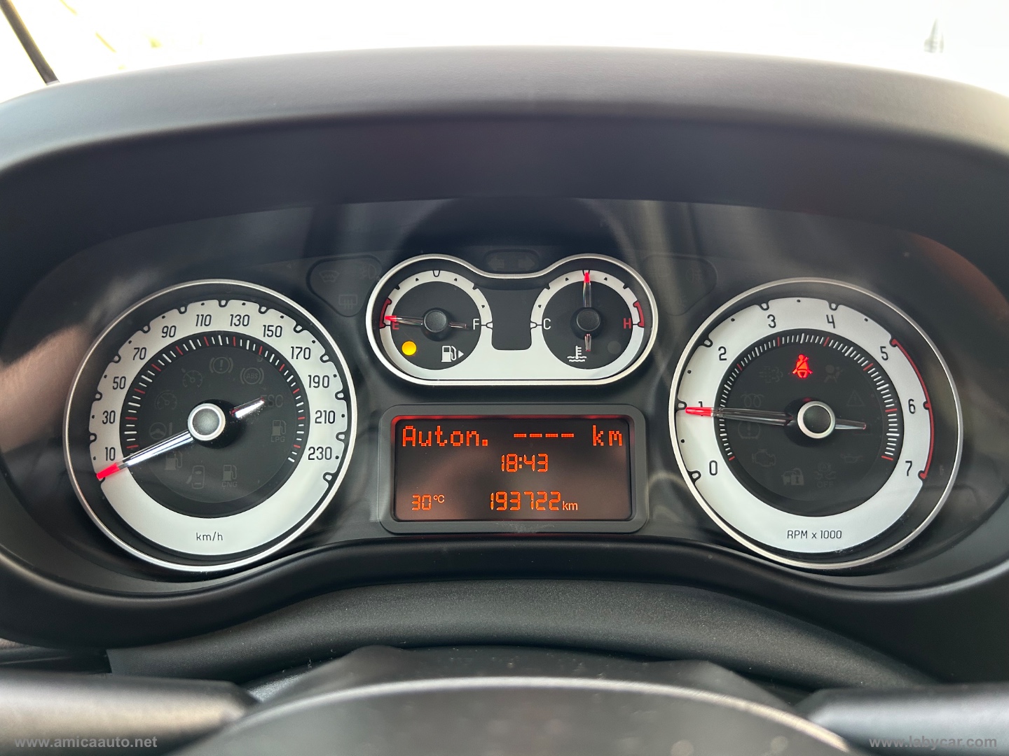 500L 1.6 MJT 120 CV Trekking - immagine 19