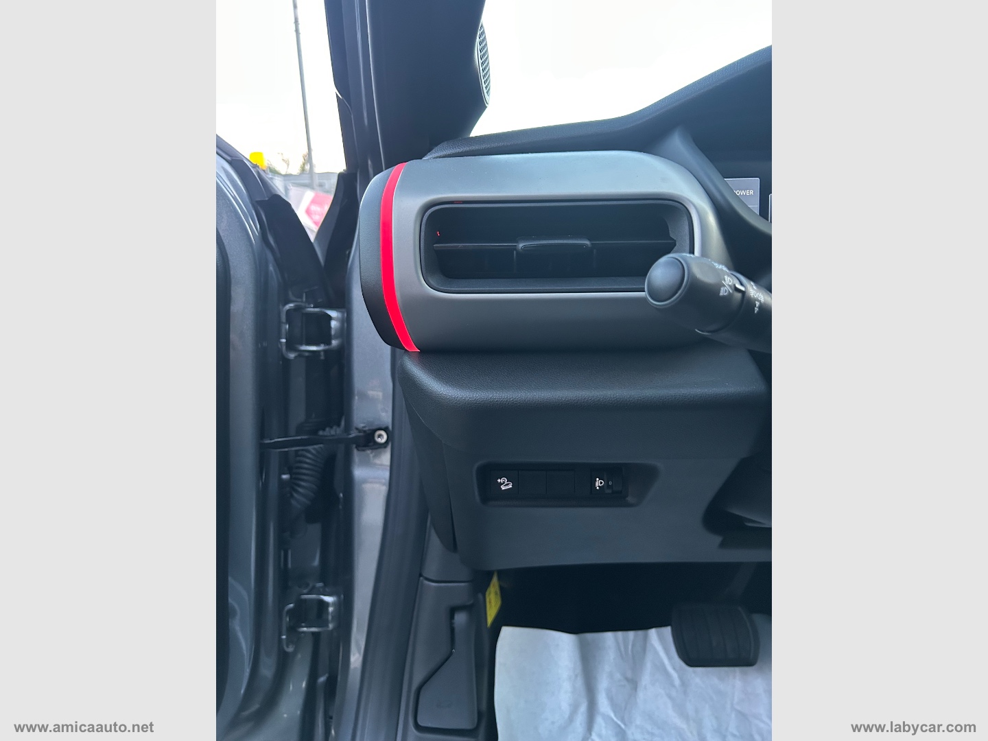 Avenger 1.2 Turbo 110CV e-Hybr. Summit VERNICE BICOLORE GRIGIO GRANITE/TETTO NERO - immagine 19
