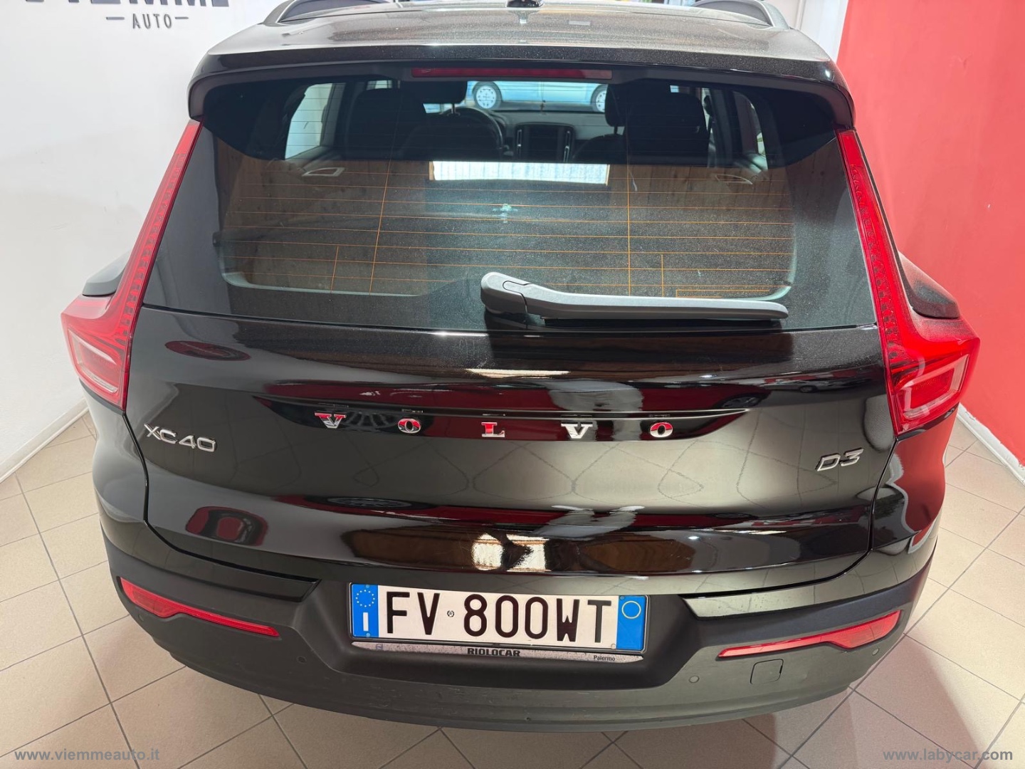 XC40 D3 R-design - immagine 19