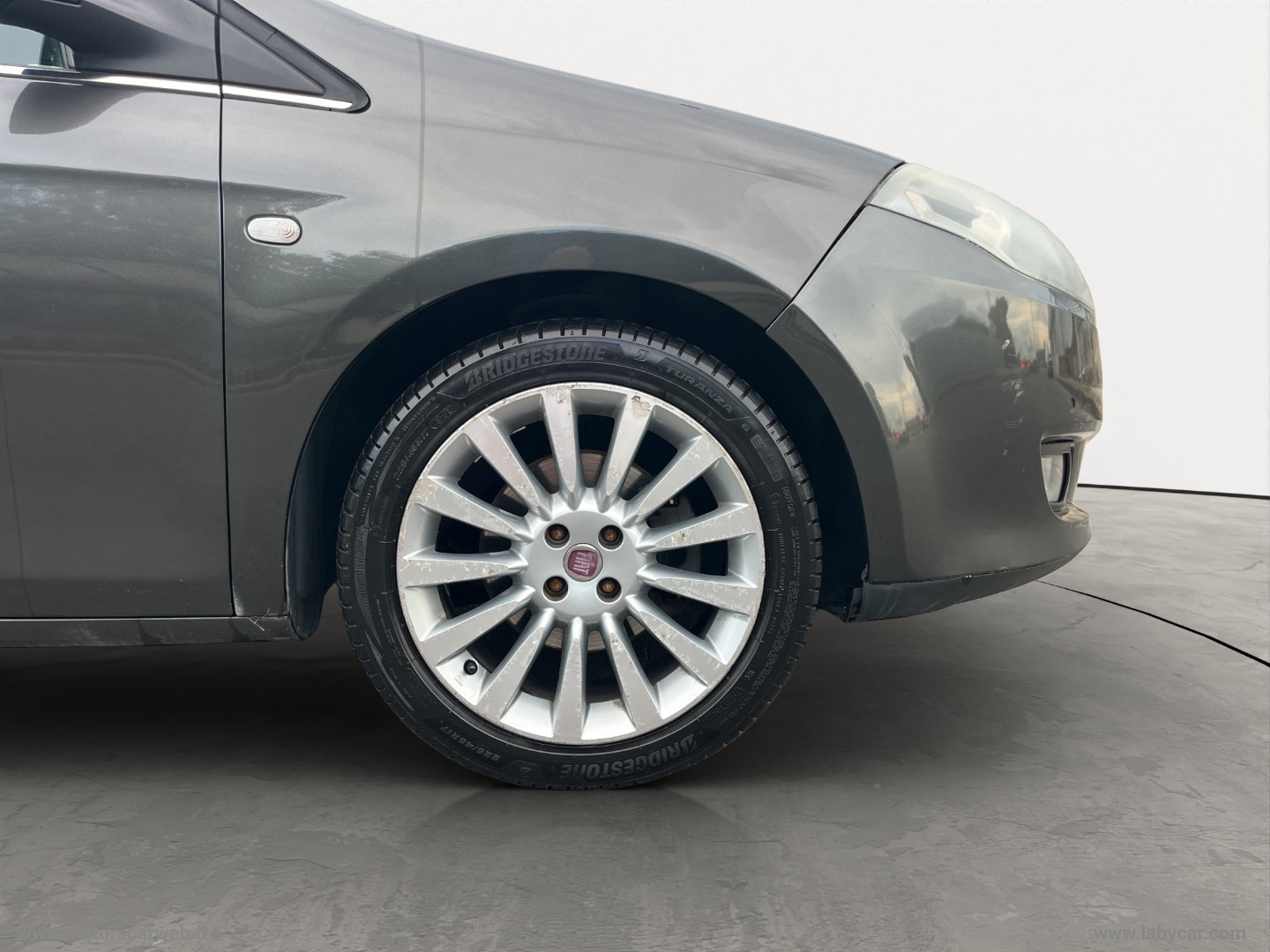Bravo 1.6 MJT 120 CV Emotion - immagine 19