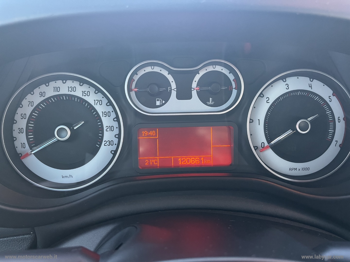500L 1.3 MJT 85 CV Lounge TETTO APRIBILE - immagine 19