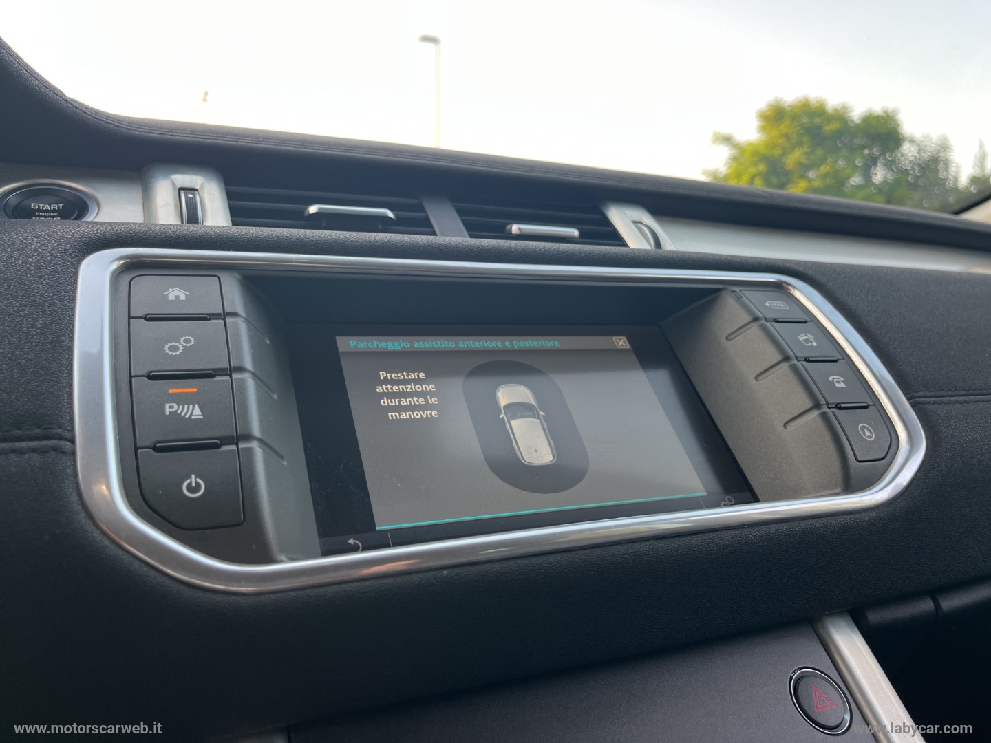 RR Evoque 2.0 TD4 150 CV 5p. Bs Ed. SE - immagine 19