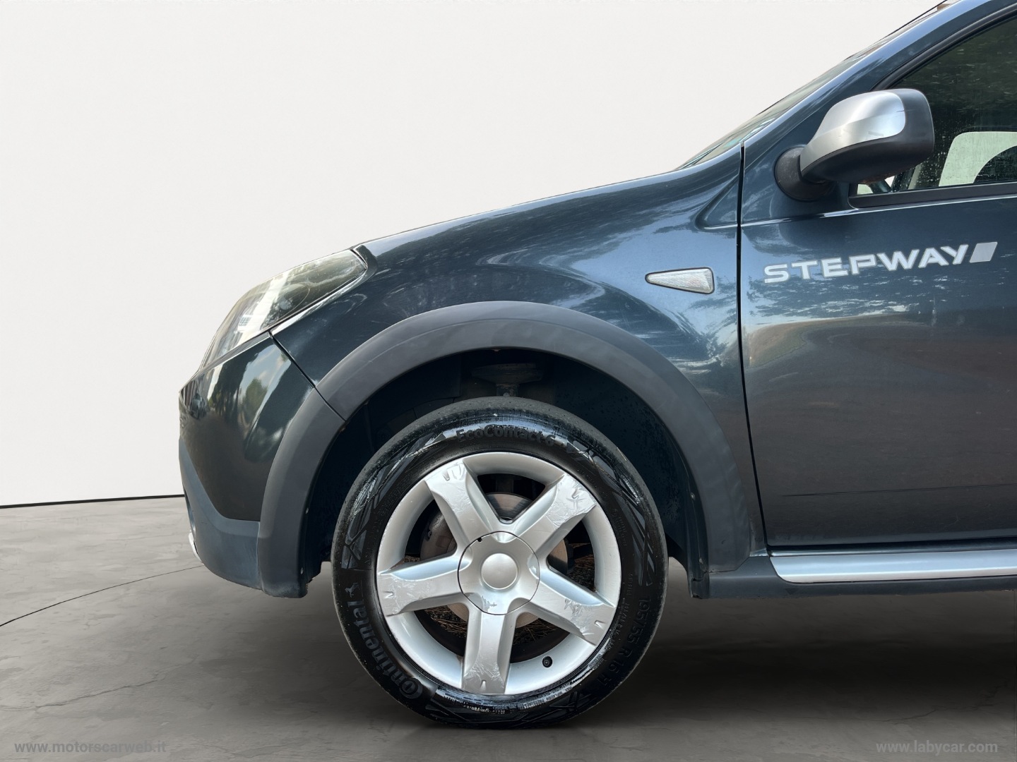 Sandero Stepway 1.6 8V 90 CV - immagine 19