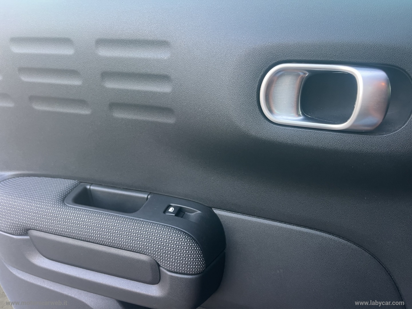 C3 Aircross BlueHDi 100 S&S Shine - immagine 19