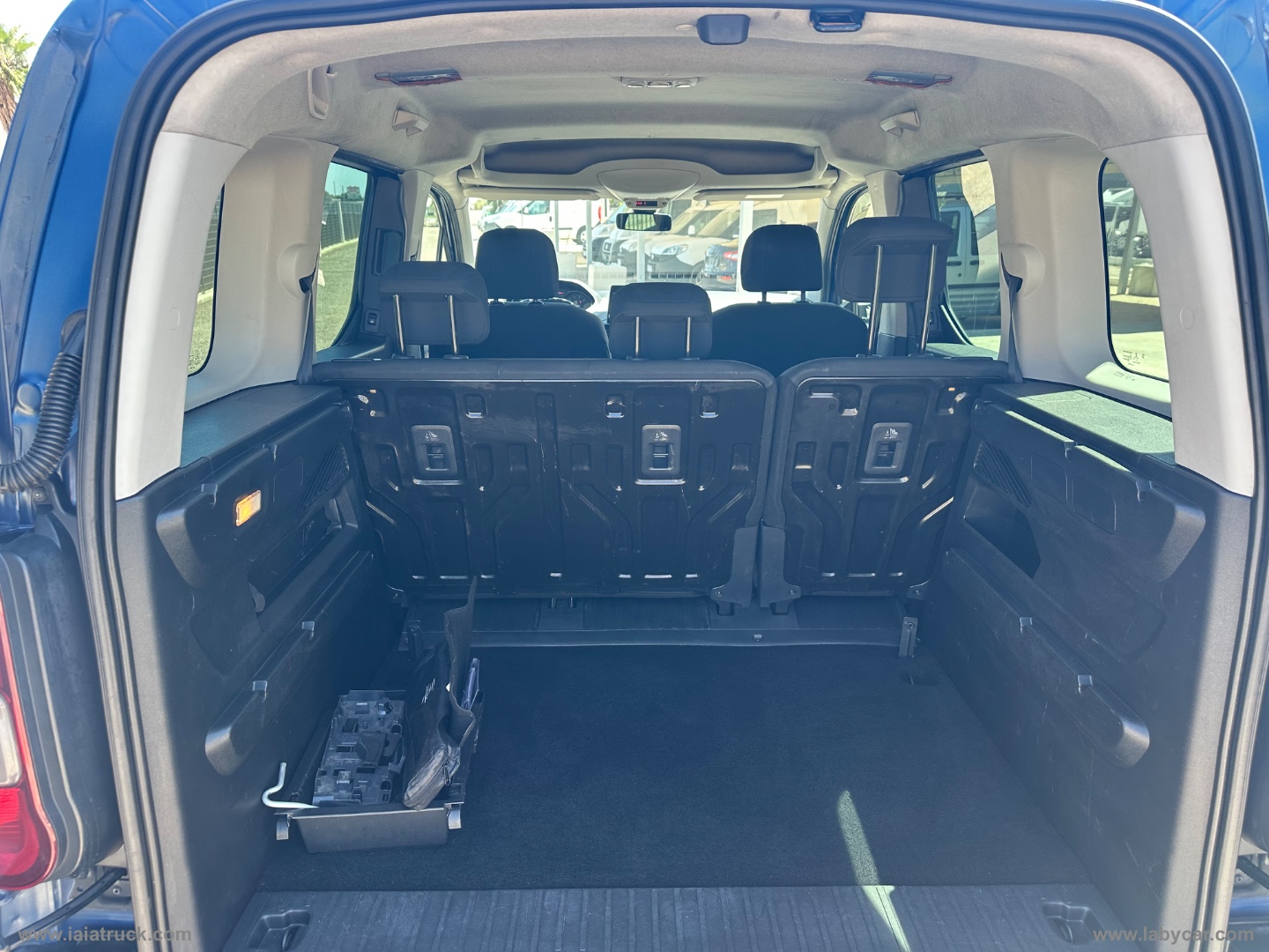Rifter Mix BlueHDi Active AUTOCARRO N1 5 POSTI - immagine 19