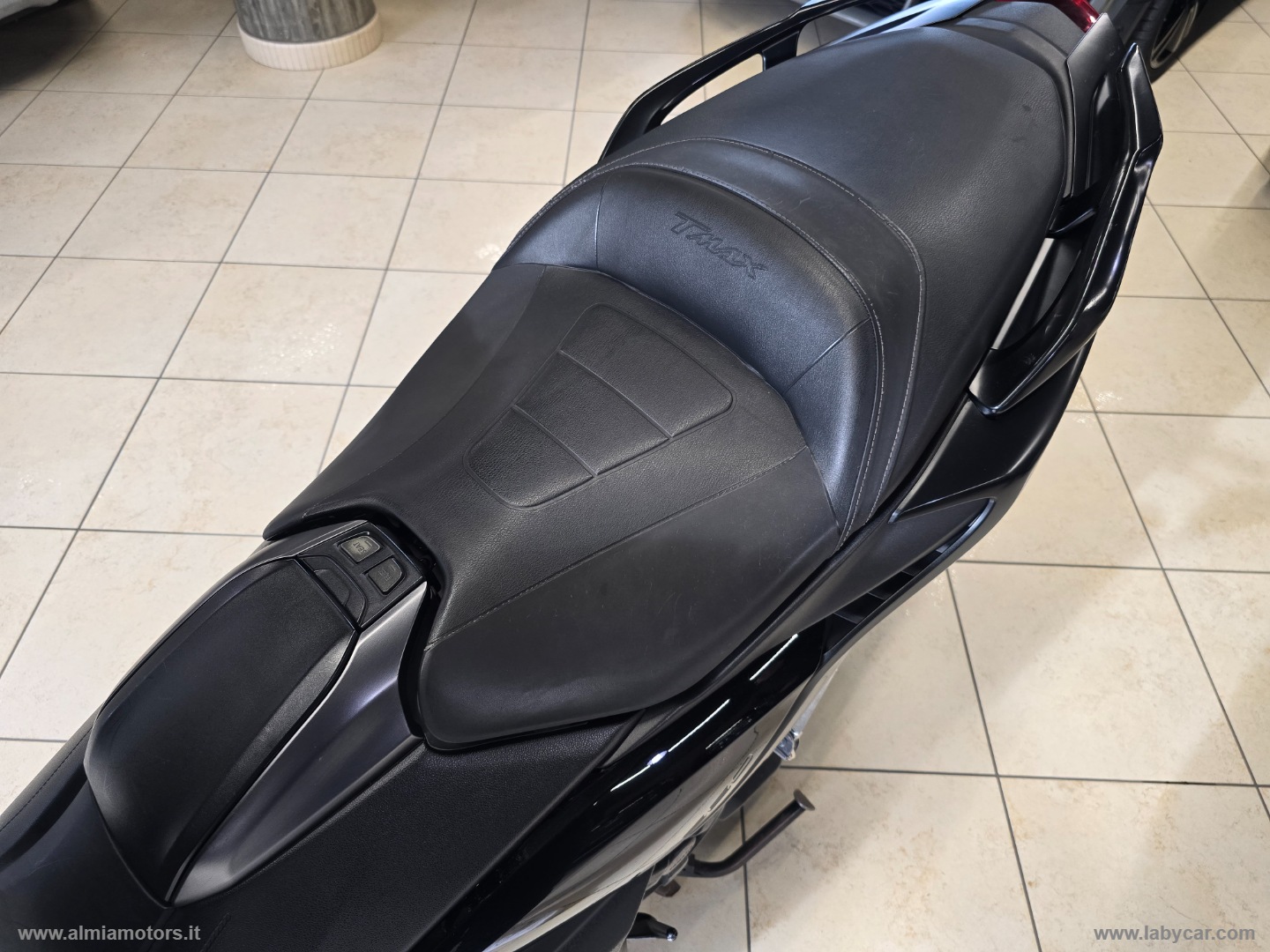 T Max 560 - immagine 19