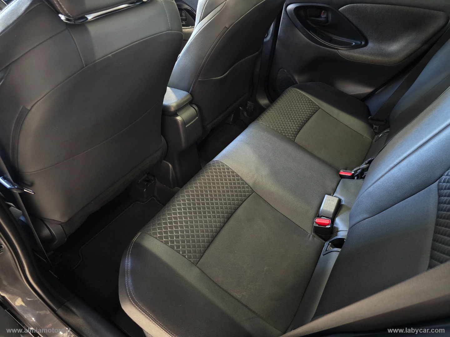 Yaris 1.5 Hybrid 5p. Lounge - immagine 19
