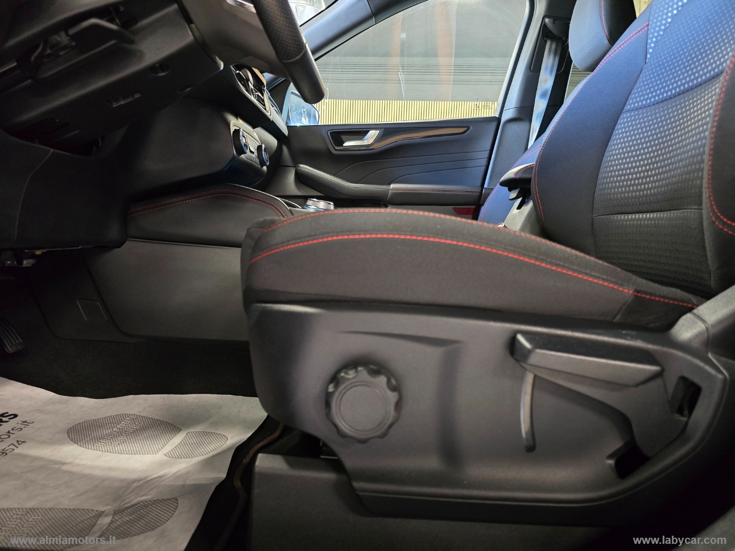 Kuga 2.5 Full Hybrid 190 CVT 2WD ST-Line - immagine 19