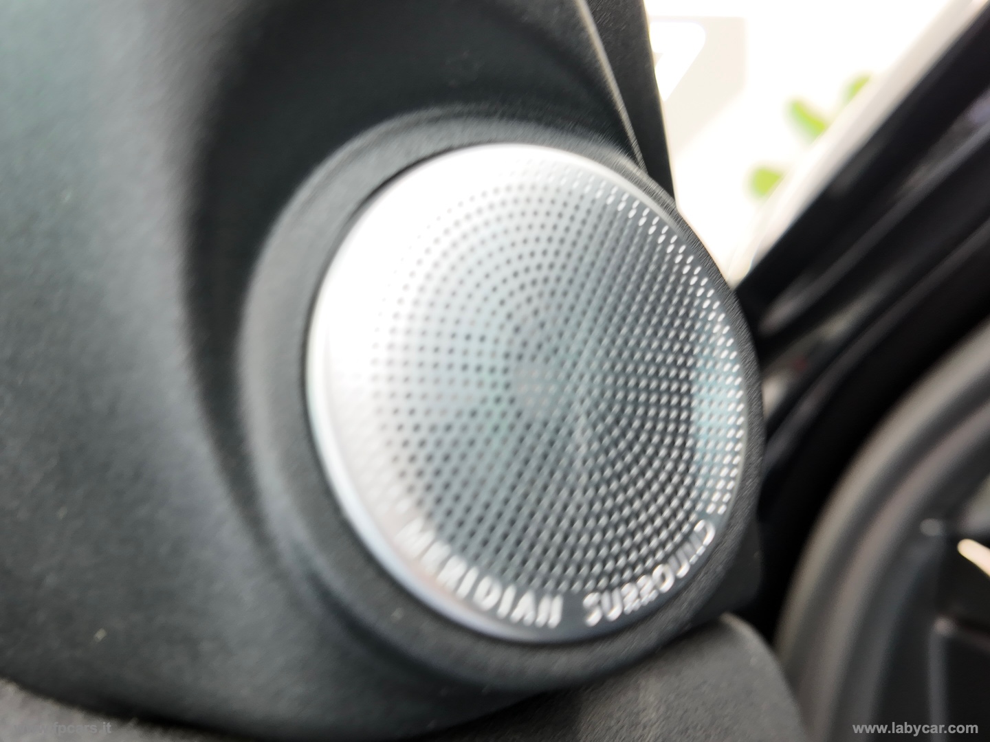 RR Evoque 2.0D I4 204 CV AWD Aut R-D.HSE - immagine 19