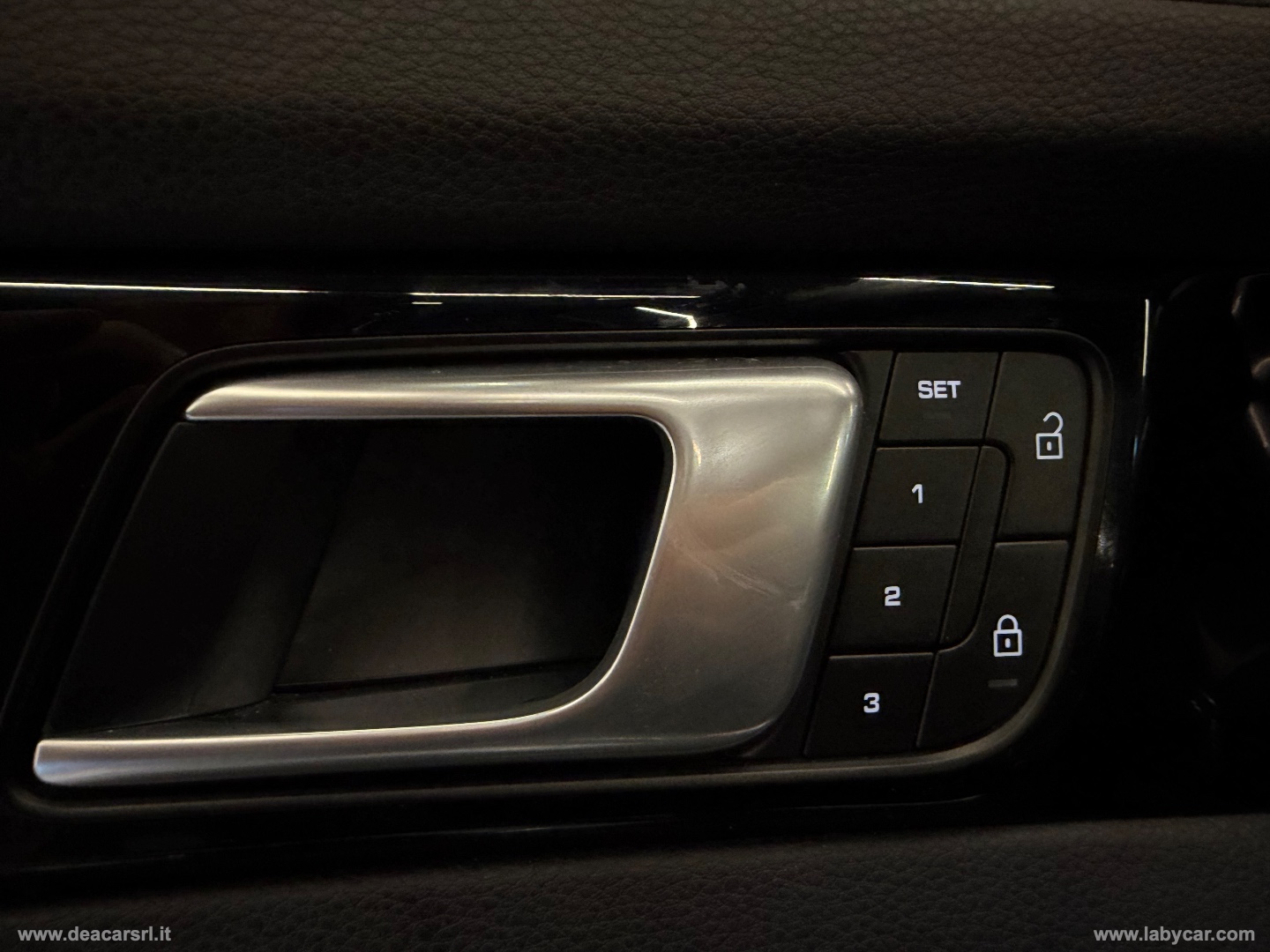 Panamera 4 E-Hybrid - immagine 19