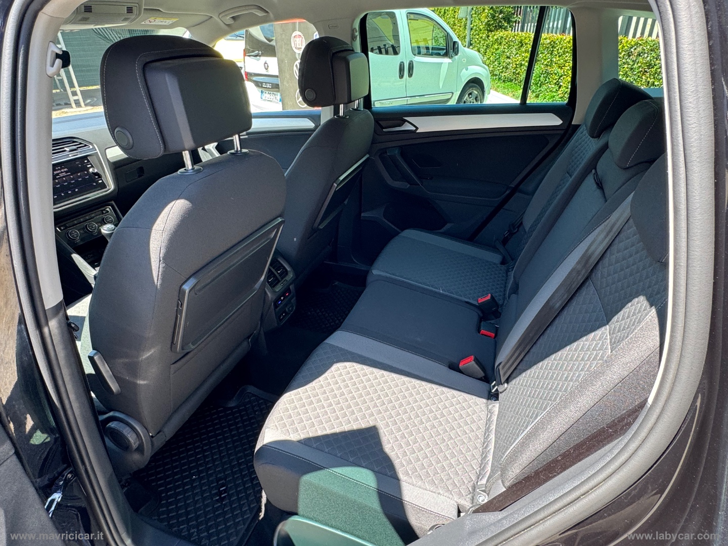 Tiguan 1.6 TDI Style BMT - immagine 19