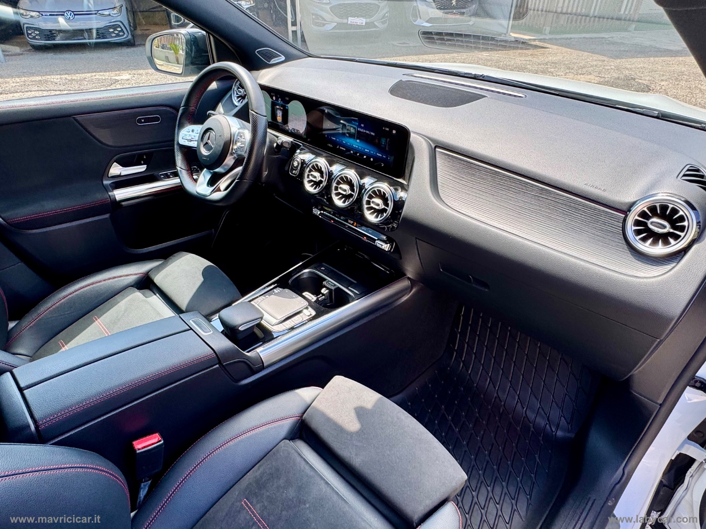 GLA 220 d Automatic 4Matic Premium - immagine 19