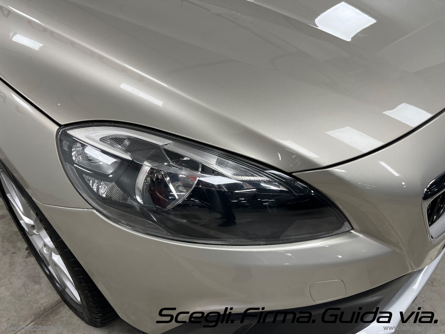 V40 Cross Country D2 Geartronic Business - immagine 19