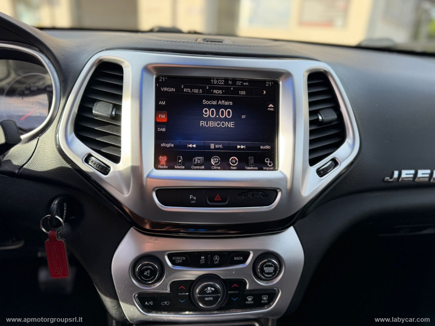 Cherokee 2.2 Mjt II 185CV 4WD AD.I Long. - immagine 19