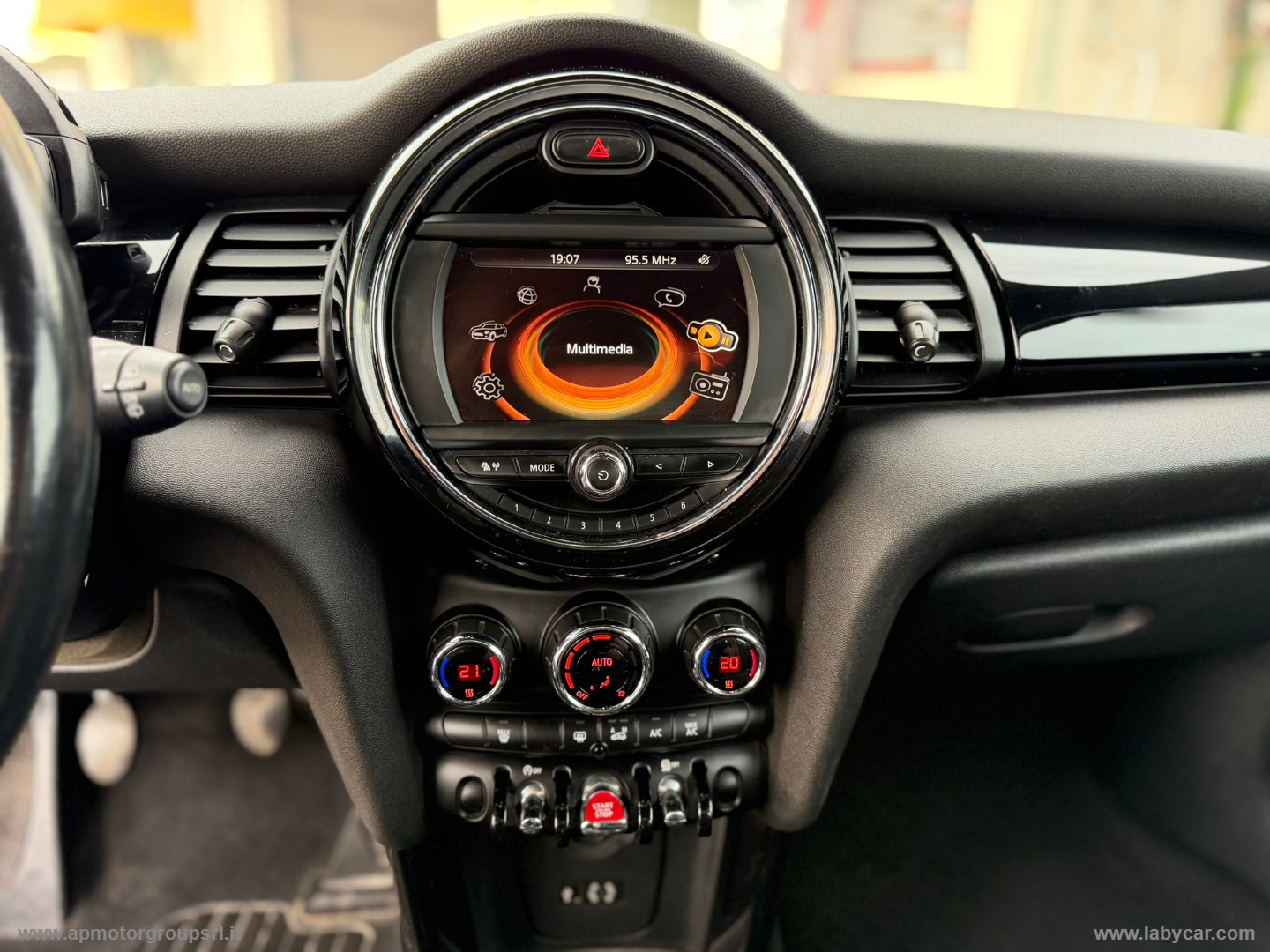 Mini Cooper D Business XL - immagine 19