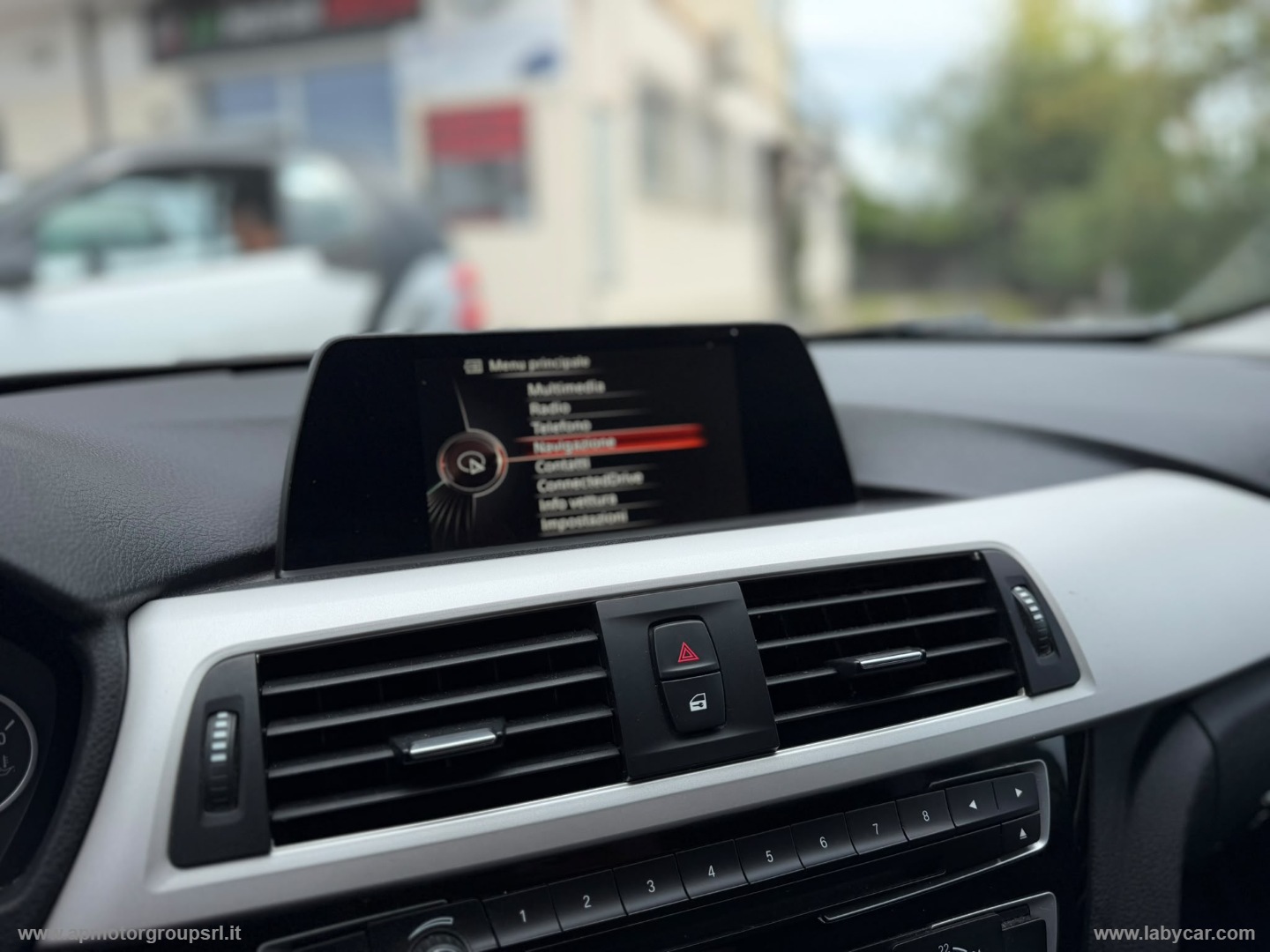 316d Touring Business Advantage aut. - immagine 19