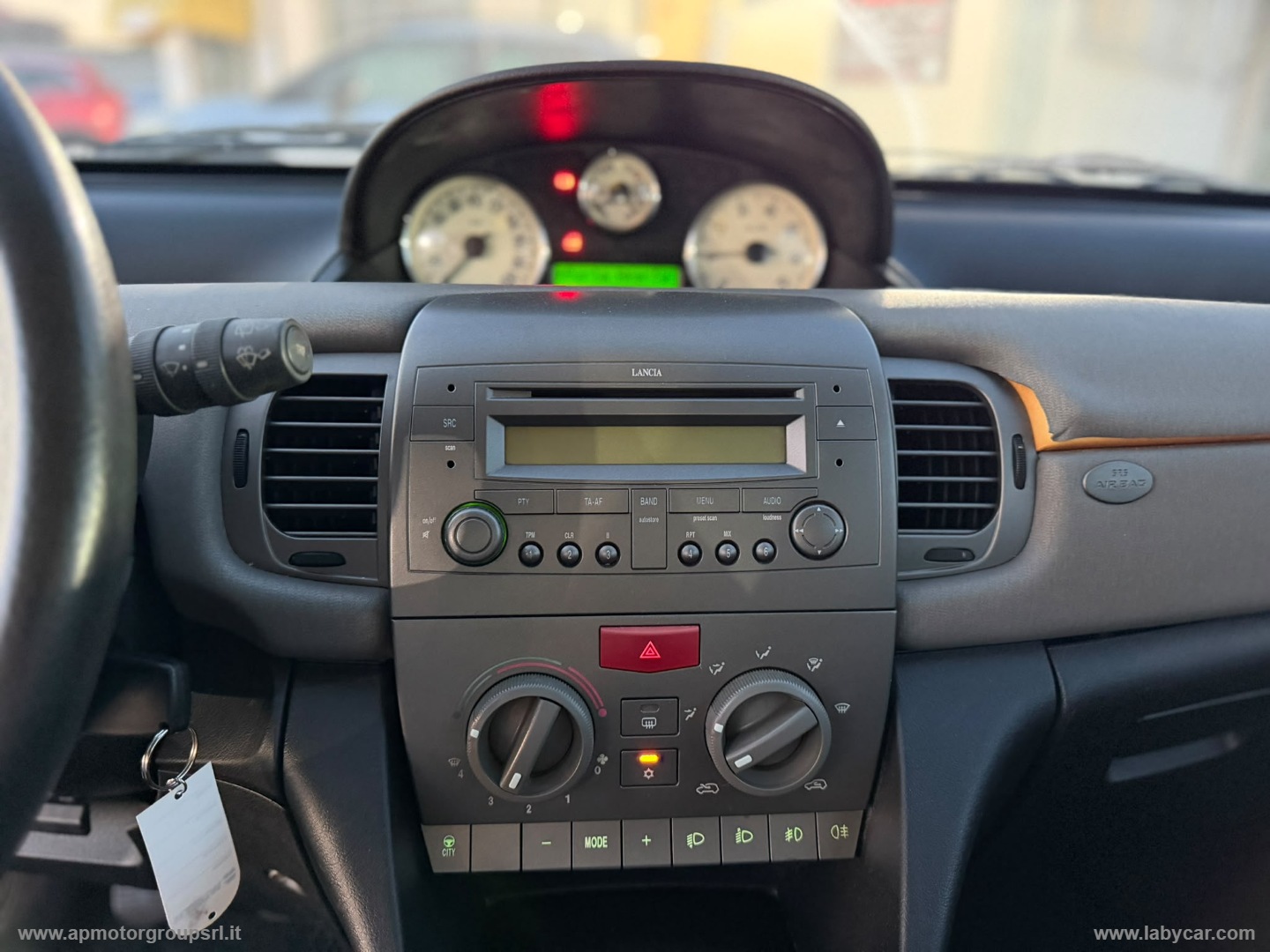 Ypsilon 1.2 Argento - immagine 19